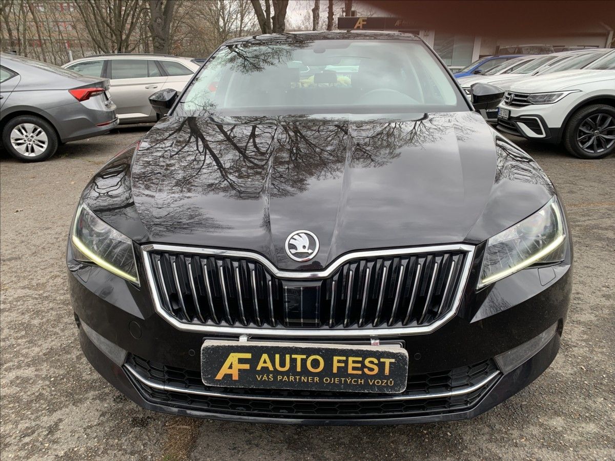 Škoda Superb, 1,5 TSI,ČR - fotka 2