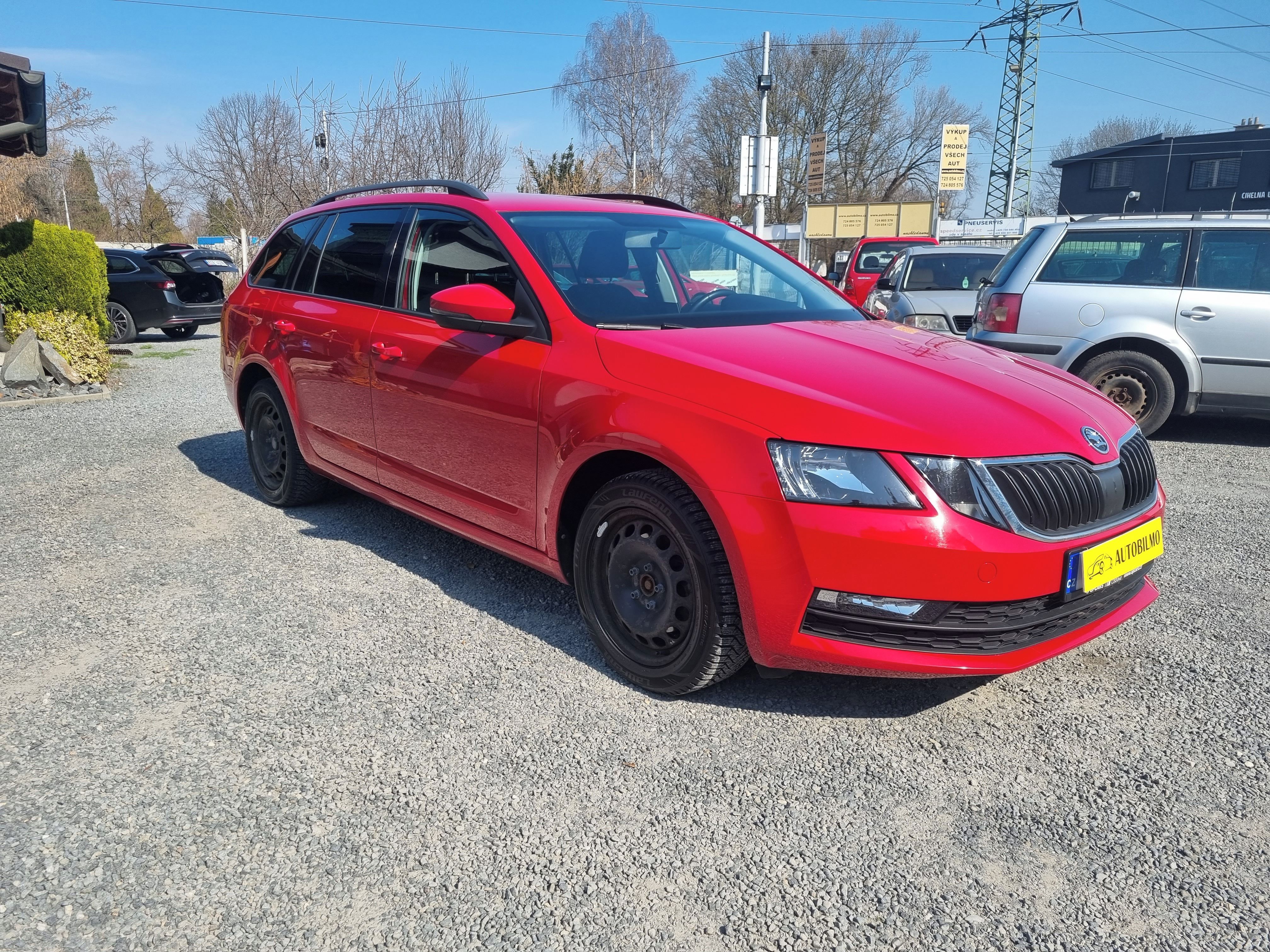Škoda Octavia, 1.0 85KW Ambiente plus - fotka 2