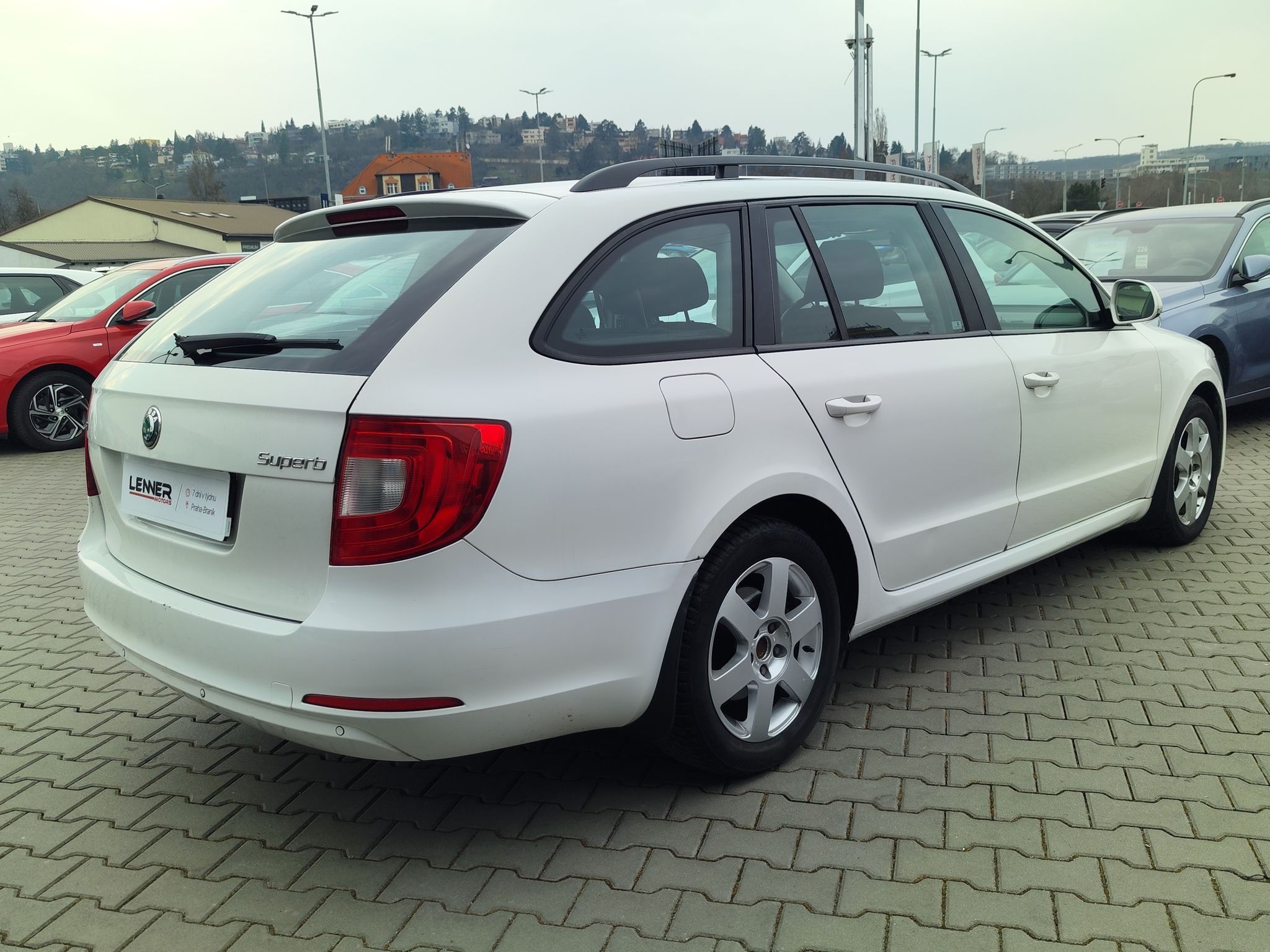 Škoda Superb, 1.8 TSi/118kW Comfort AUT. - fotka 5