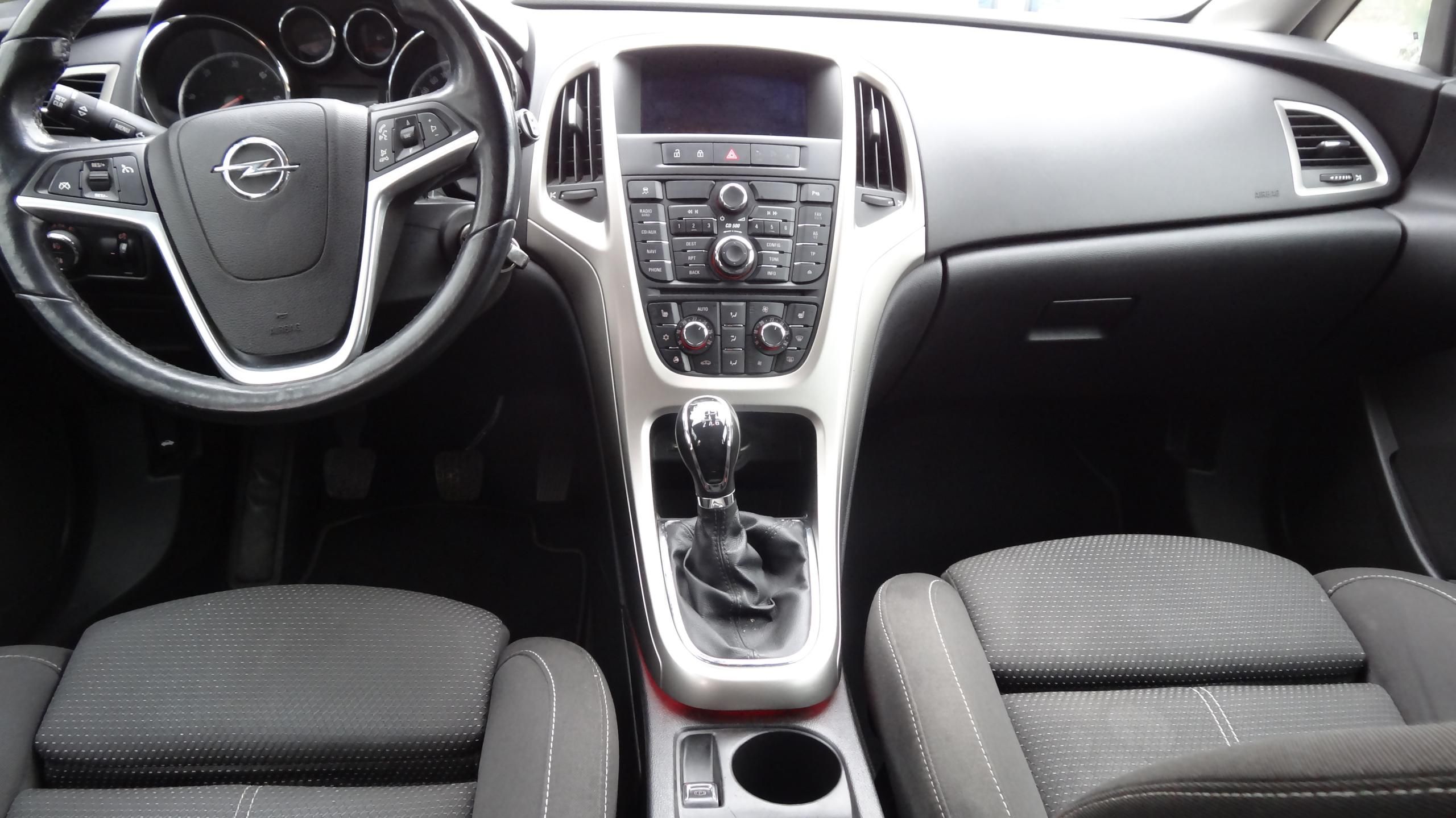 Opel Astra, Kombi 2.0CDTi Taž.zařízení - fotka 3