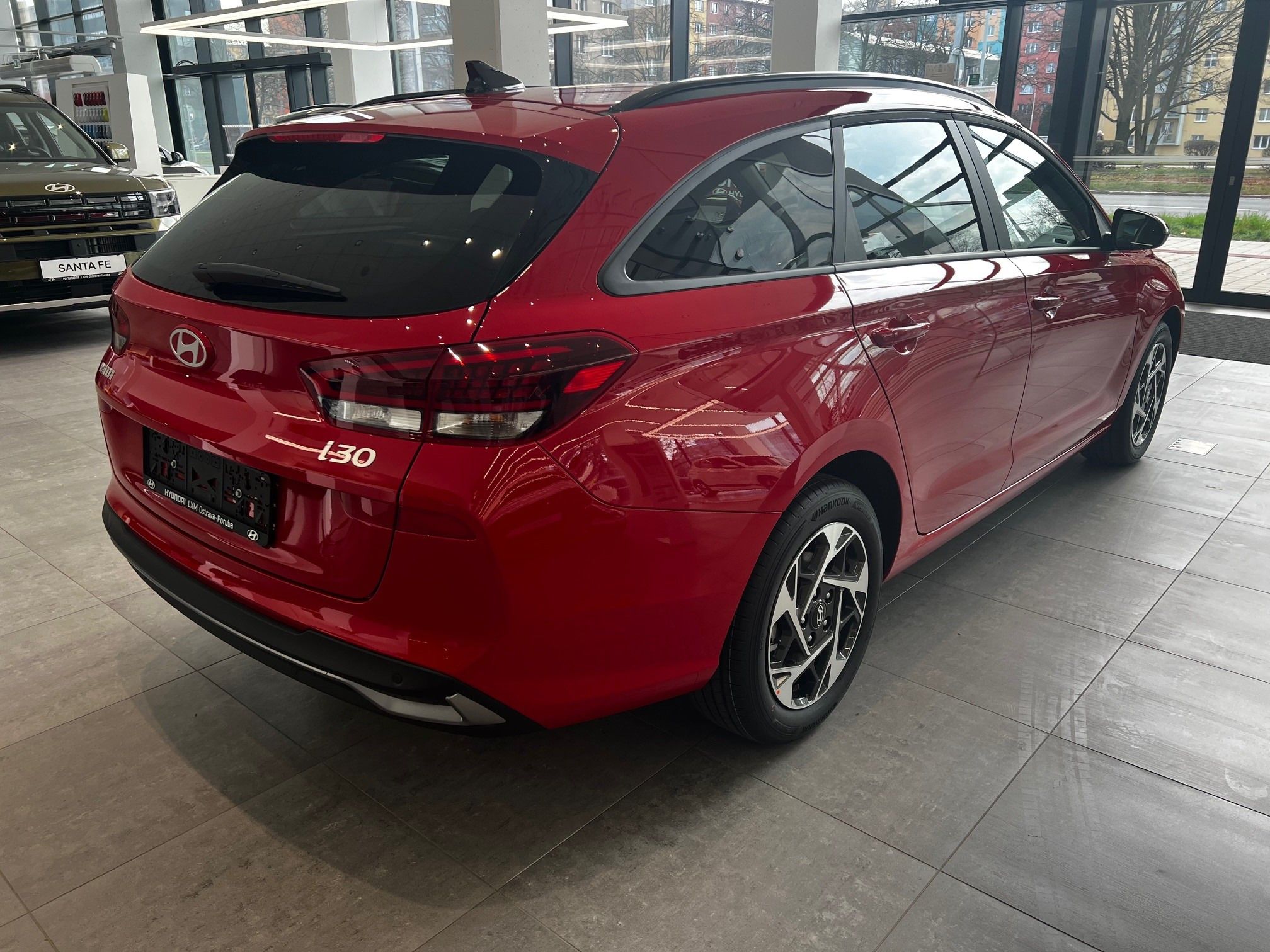 Hyundai i30, 1,6 T-GDI DCT GO CZECH - fotka 3