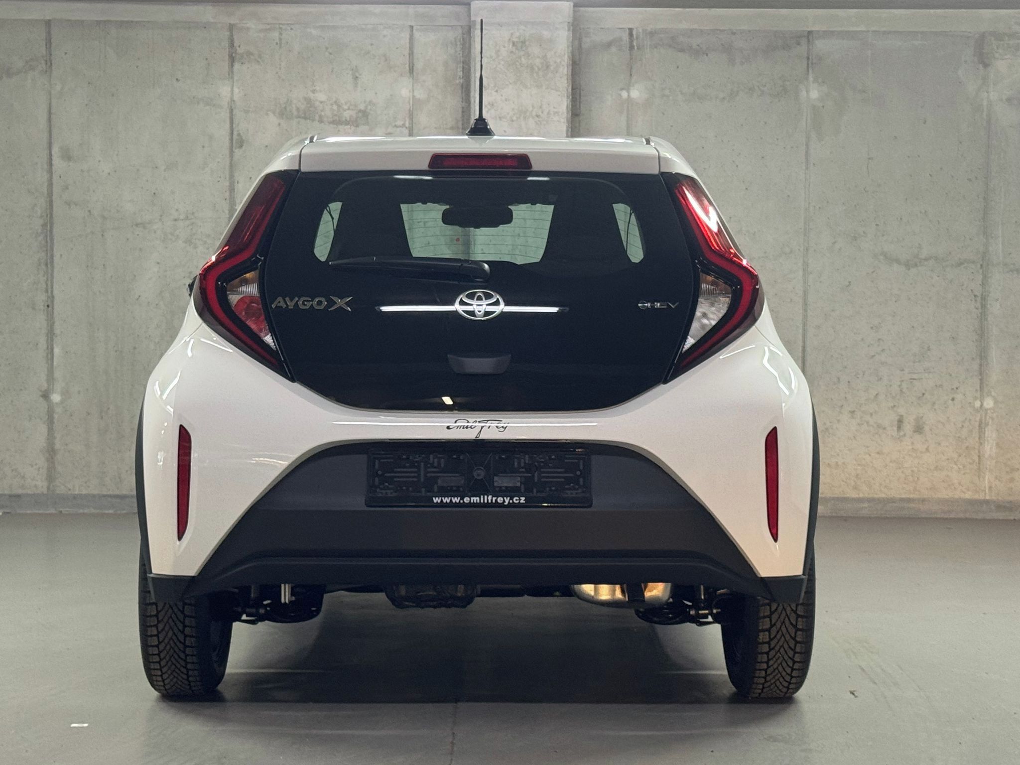 Toyota Aygo, Comfort 1.5 Hybrid 116k - fotka 6