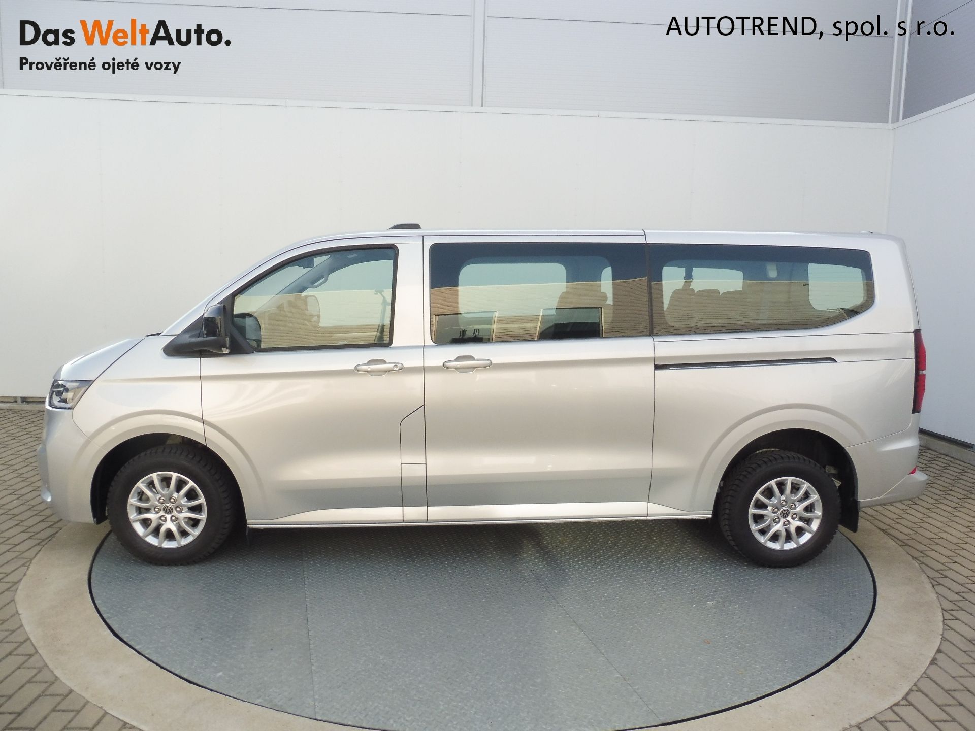 Volkswagen Caravelle, Life DR 2,0 TDI 110kW 8AT - fotka 3