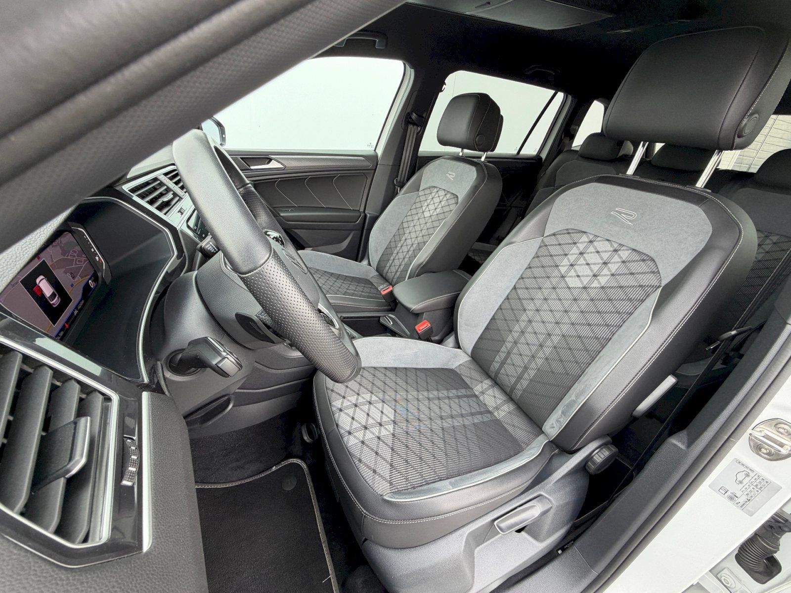 Volkswagen Tiguan Allspace, 2.0 TSI 140kW R-LINE 4MOTION - fotka 6