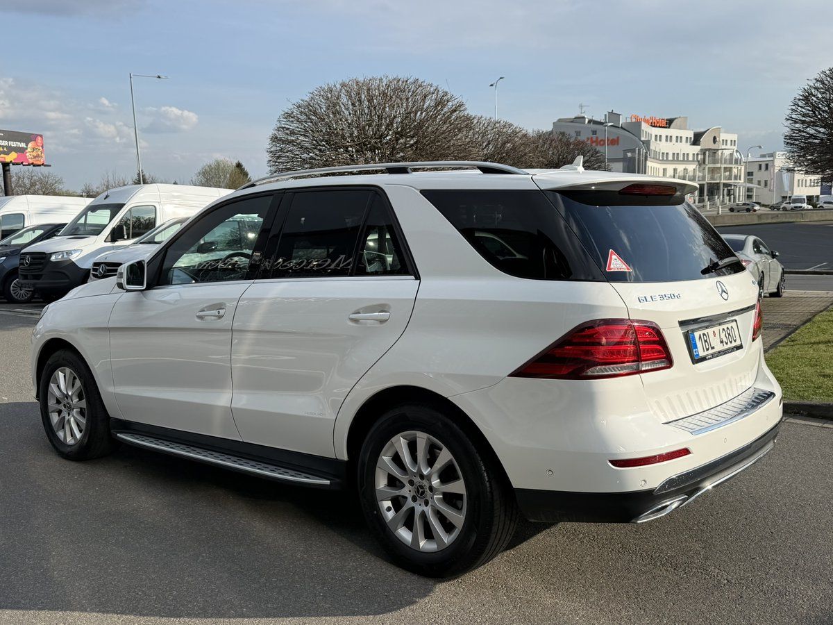 Mercedes-Benz GLE, 350 d 4MATIC SUV - fotka 6