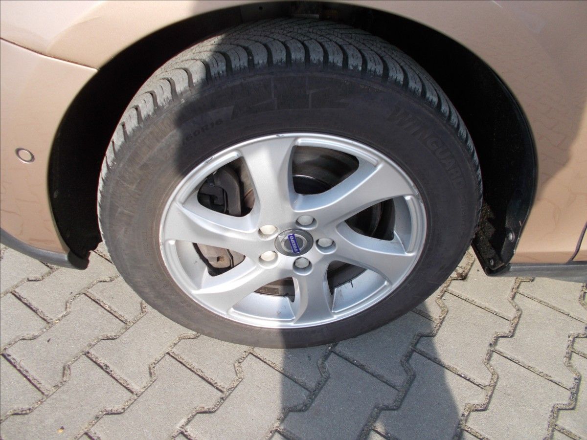 Volvo V40, 2,0 D AT DIGIKLIMA TZ PARKOVAC - fotka 6