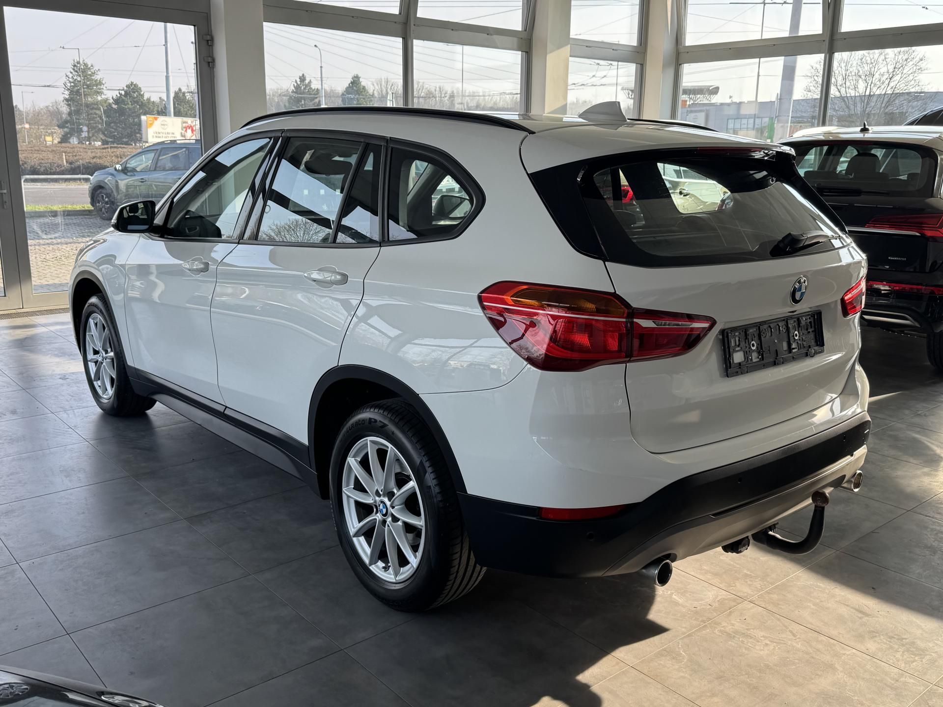 BMW X1, xDrive 18d AUT. LED NAVI TAŽNÉ - fotka 5