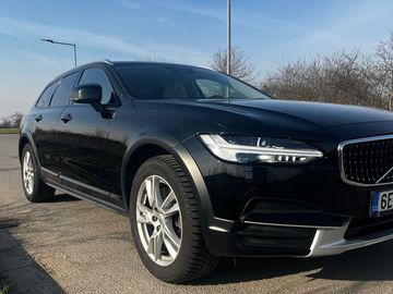 Volvo V90 Cross Country D4 AWD