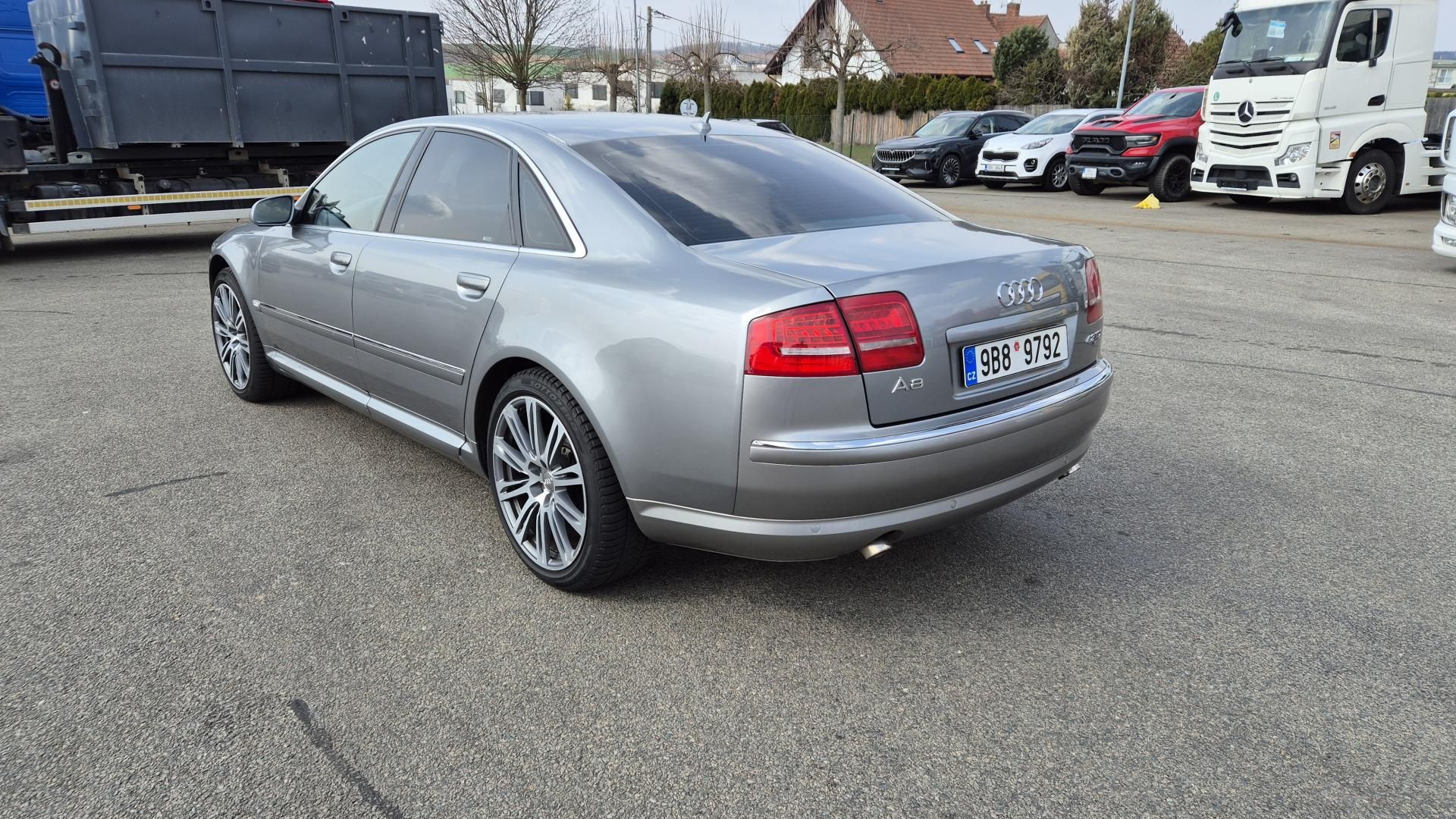Audi A8, A8 4,2 TDi 240 kW - není možný - fotka 6