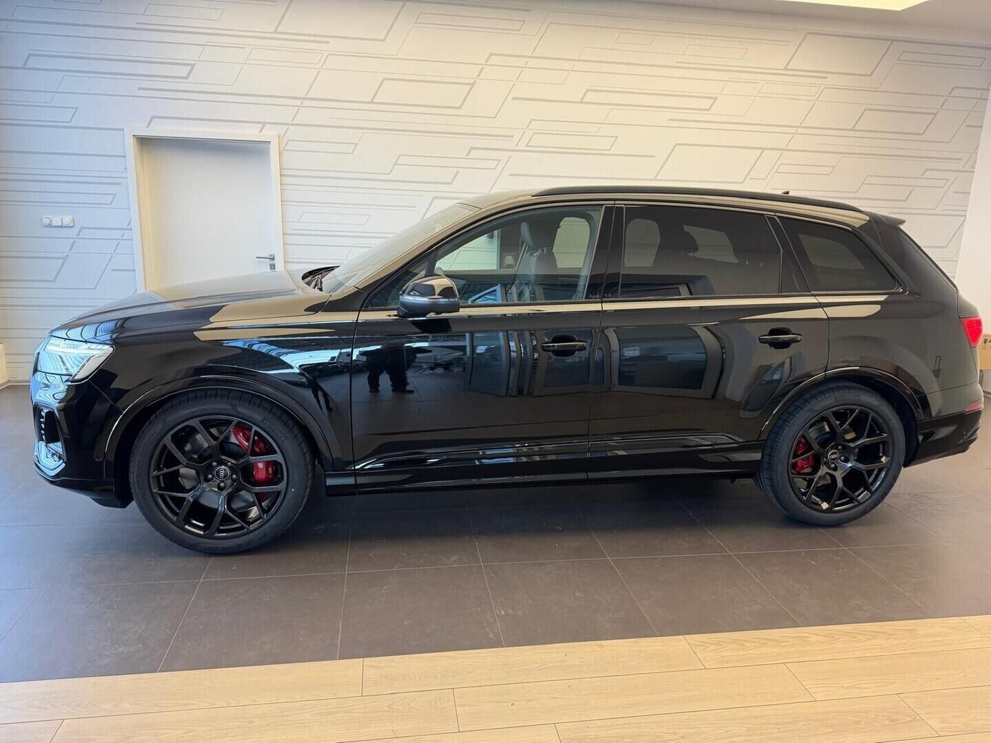 Audi SQ7, SUV V8 TFSI quattro 373 kW - fotka 4
