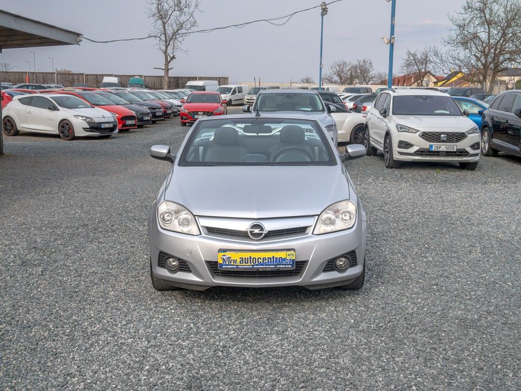 Opel Tigra, 1.8i 16V 92KW – PO SERVISU - fotka 2