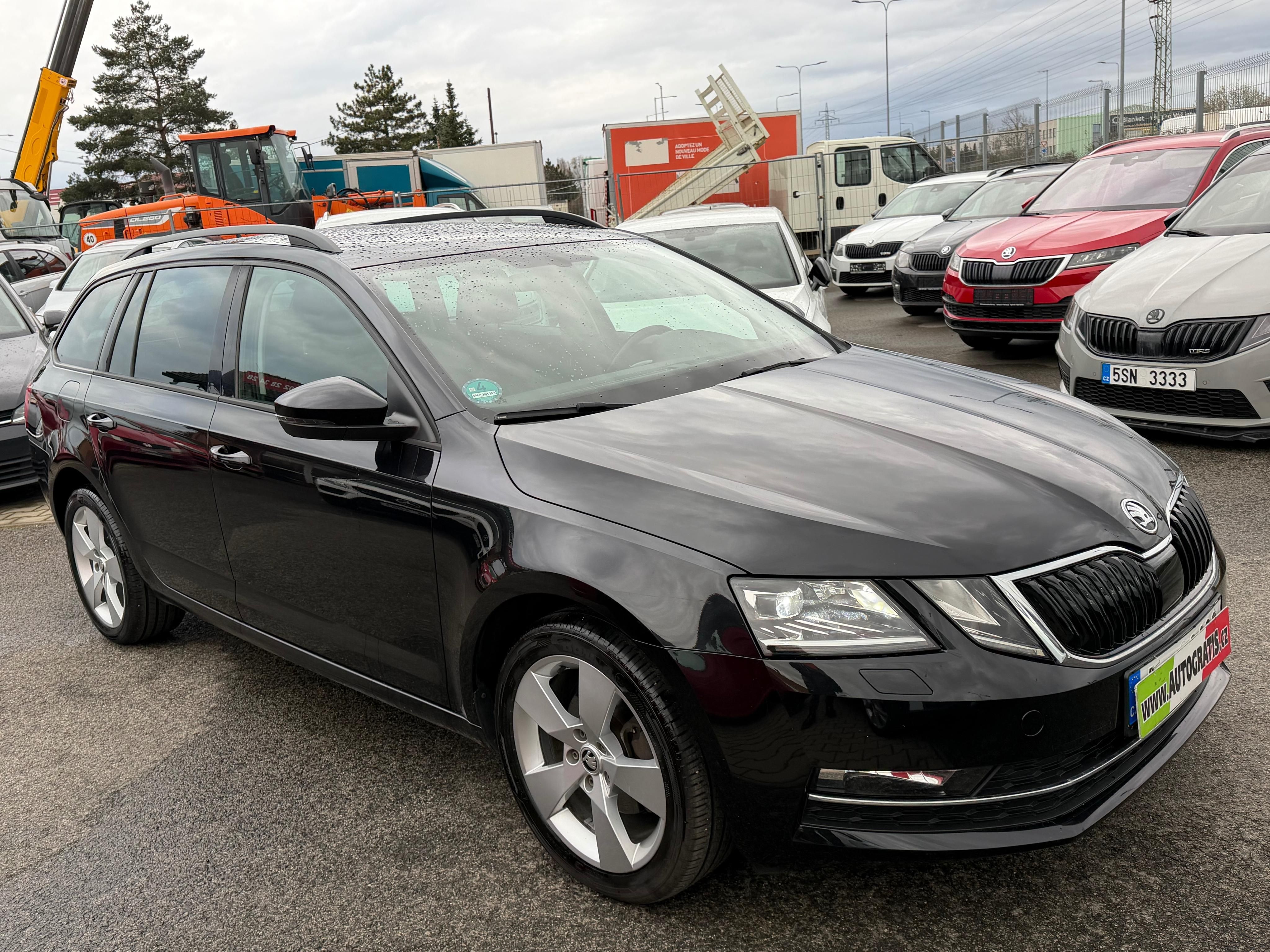 Škoda Octavia, 2.0TDI-STYLE-NAVI-LED.TOP-STAV - fotka 3