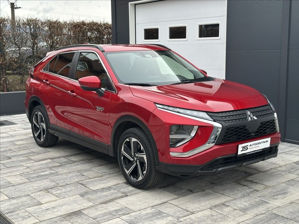 Mitsubishi Eclipse Cross, 2,4 PHEV 188PS  A/T 4x4 - fotka 3