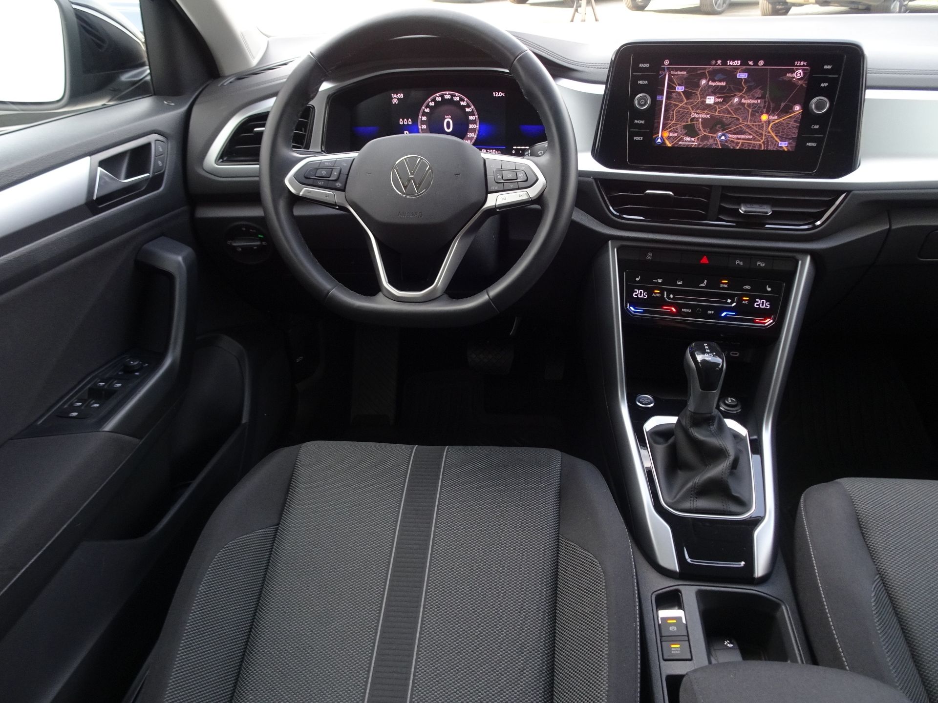 Volkswagen T-Roc, 1.5TSI BMT DSG Life - fotka 5