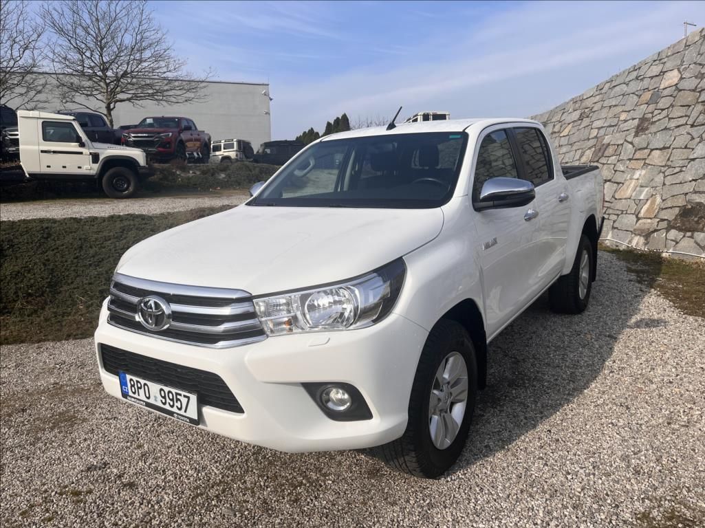 Toyota Hilux, DC 2,4 D-4D 6 MT Active 4X4 - fotka 3