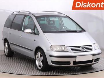 2.0 TDI, 7 míst, po STK, Klima