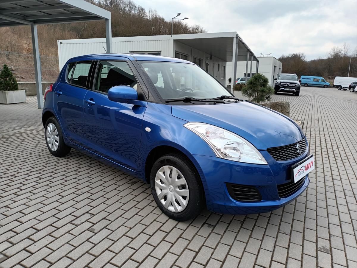 Suzuki Swift, 1,2 i,4x4,VÝHŘEV,SERVIS,KOLA, - fotka 3