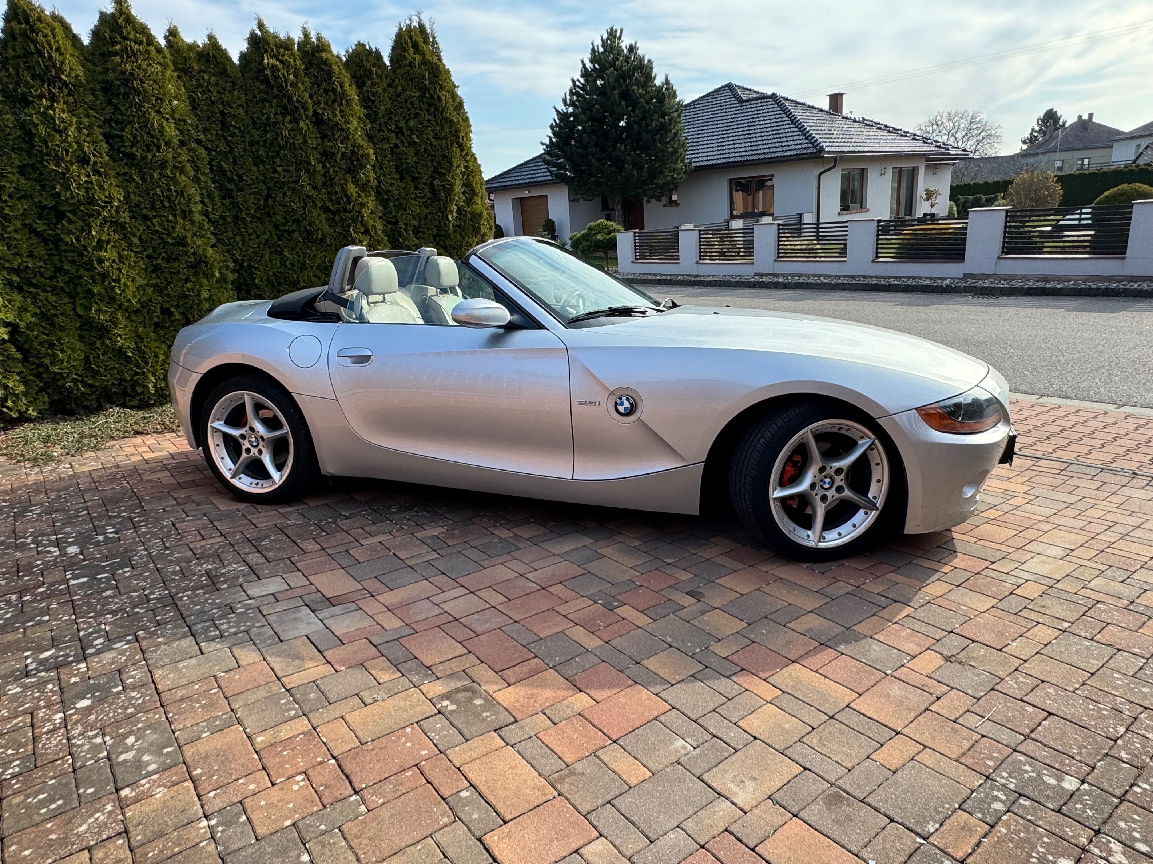 BMW Z4, Z4 2.5i,141kw,manuál,150tis km - fotka 2