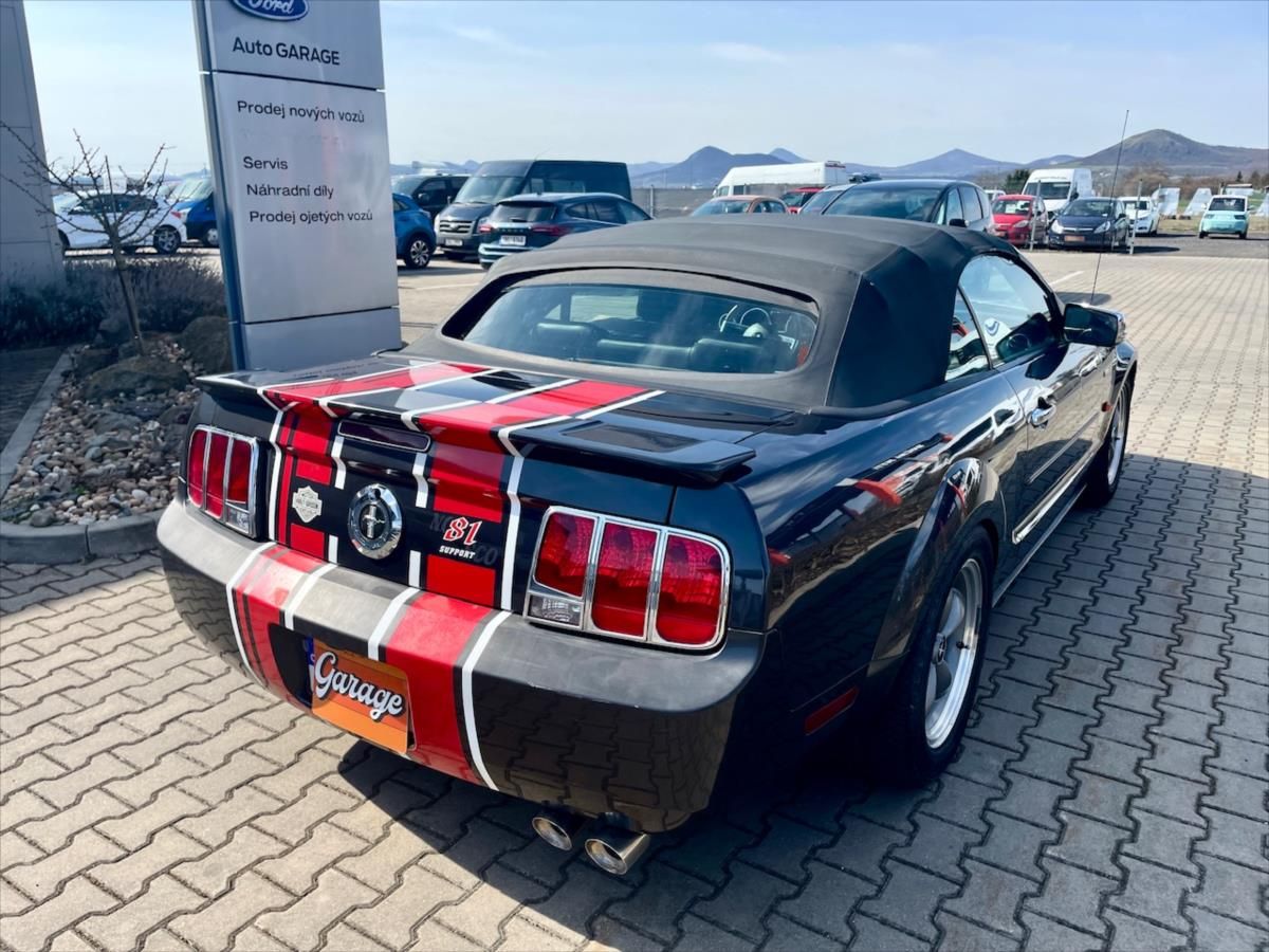 Ford Mustang, 4,0 i V6 - fotka 4