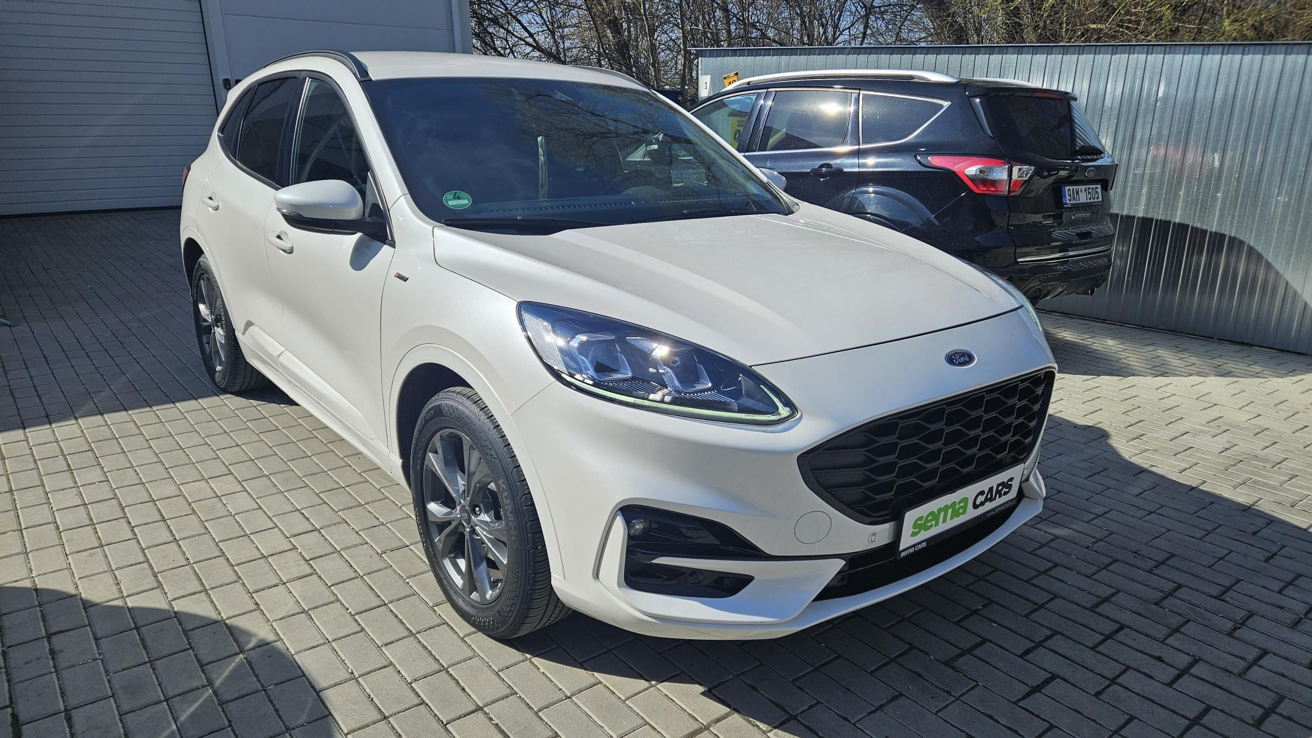 Ford Kuga, 2.0 EB 140kW ST-line 4x4 AT8 - fotka 4