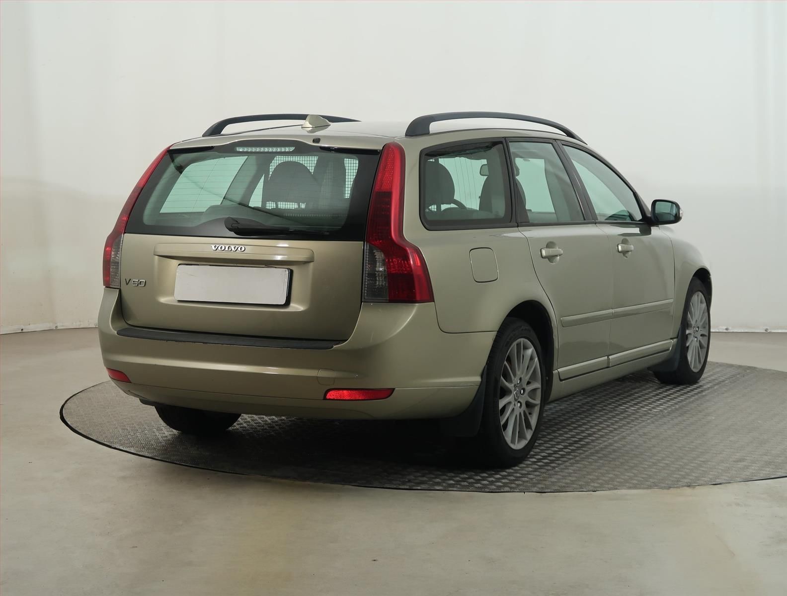 Volvo V50, 2.0 D, po STK - fotka 5