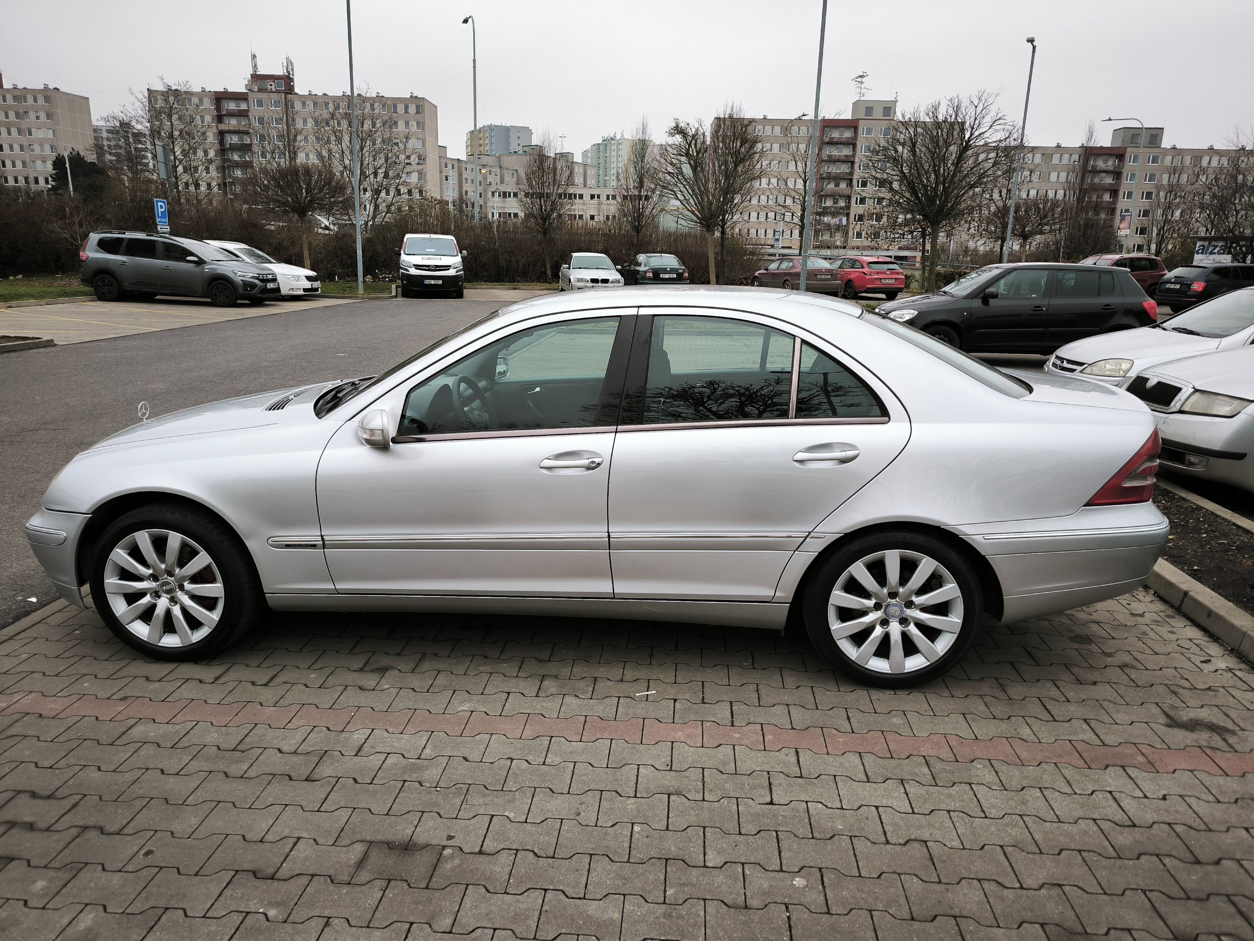 Mercedes-Benz Třídy C, 220CDi klima Tempomat alu