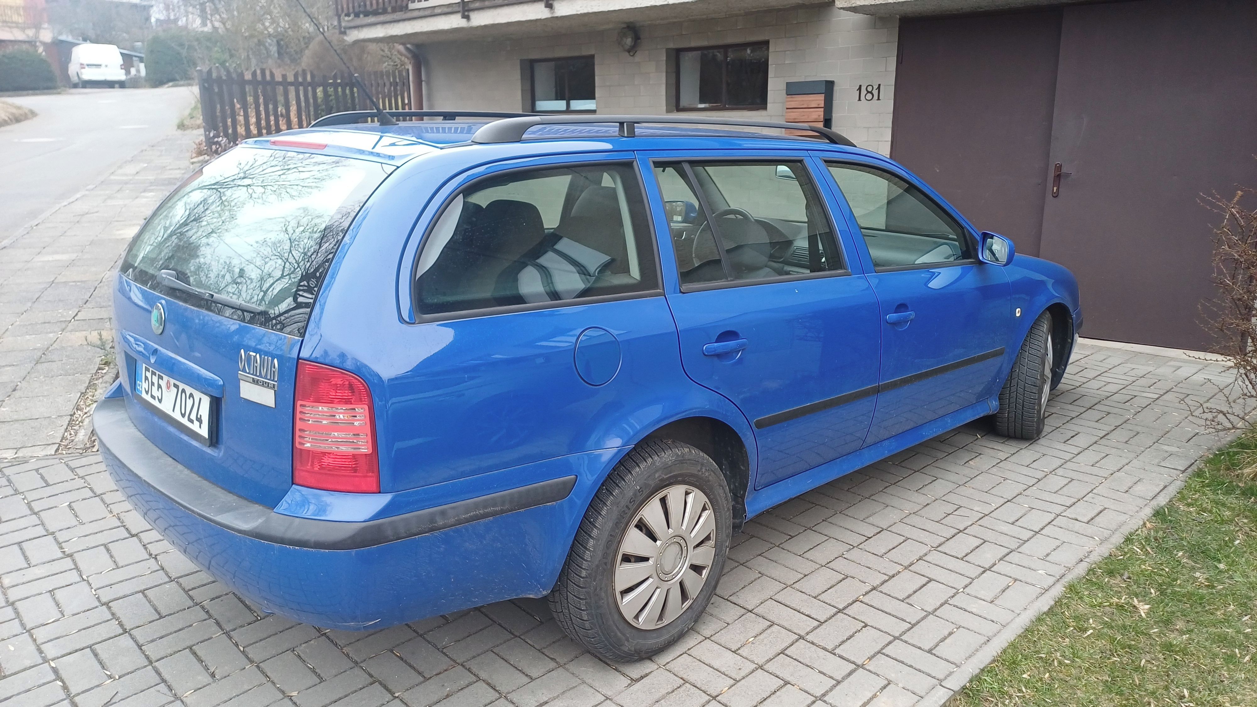 Škoda Octavia, 1.9 TDI, Kombi, 74 kW - fotka 6