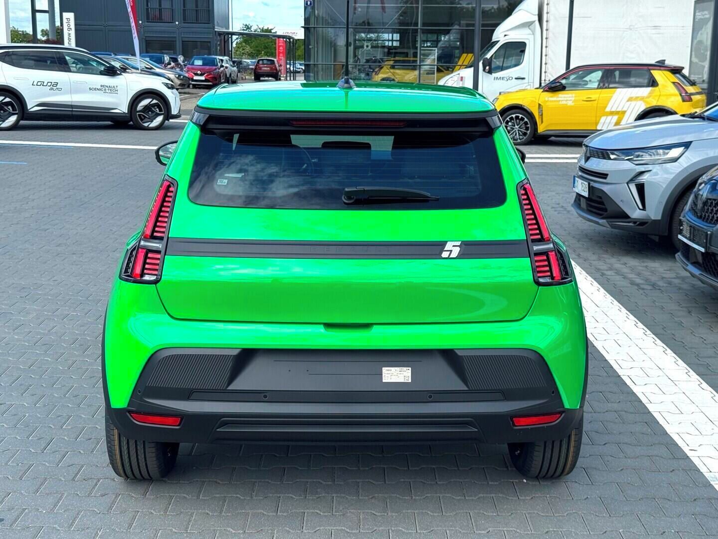 Renault R5, E-TECH Evolution 40kWh   90 kW - fotka 5