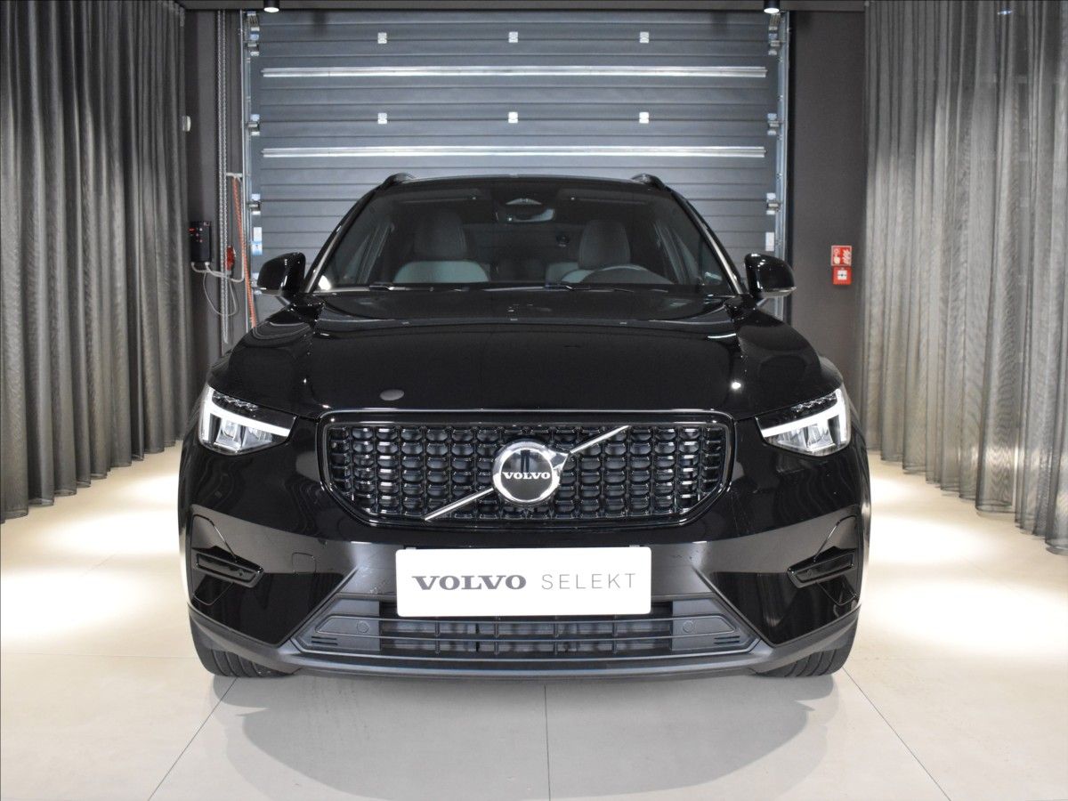 Volvo XC40, 2,0 B3 Plus Bezklíč - fotka 6
