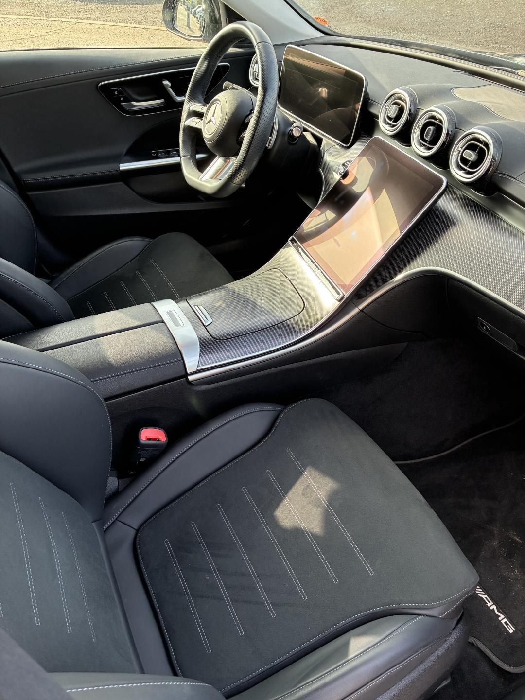 Mercedes-Benz Třídy C, C 220d 4MATIC - fotka 5