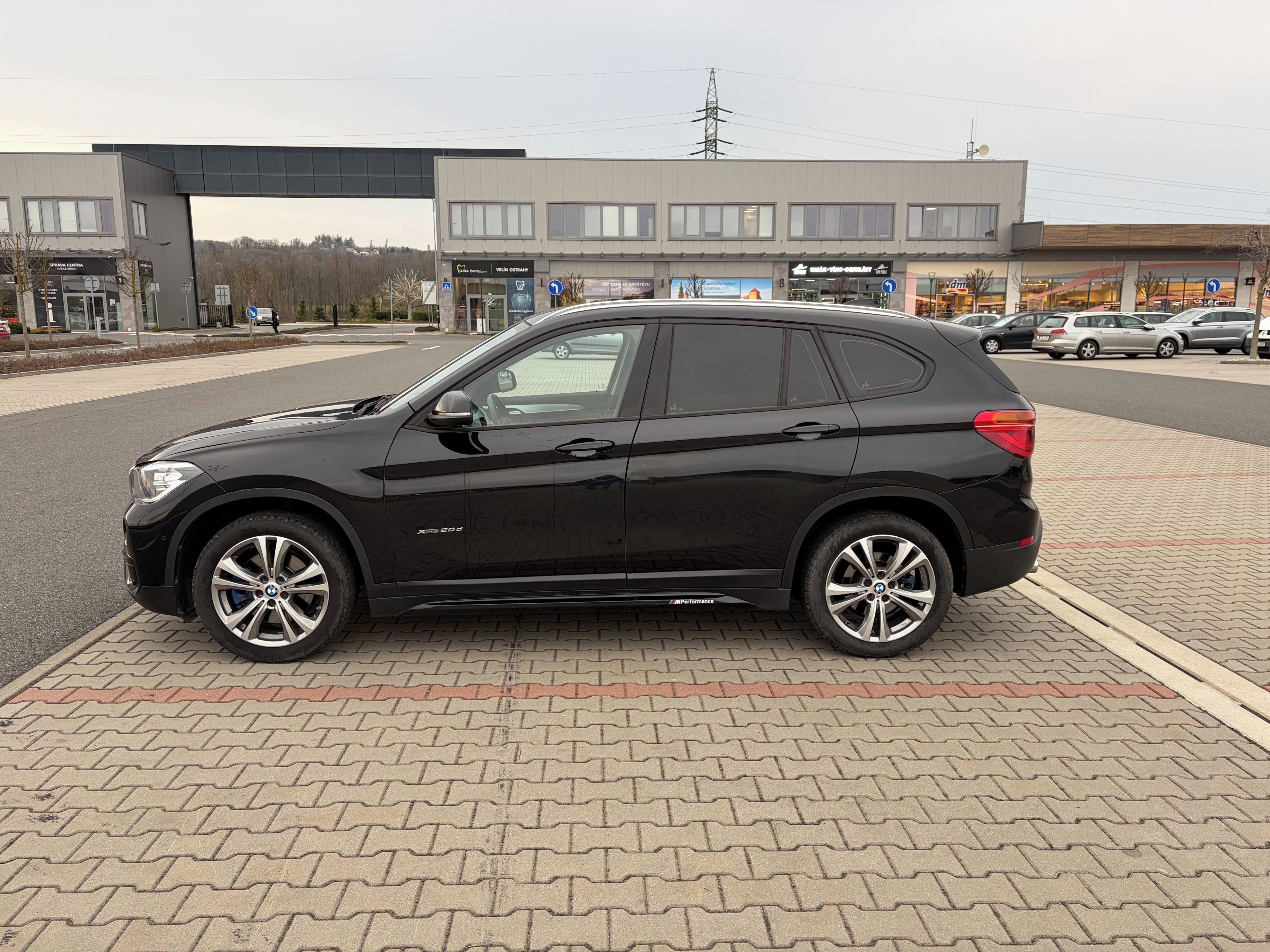 BMW X1, xDrive 20d 140kw ČR - fotka 6