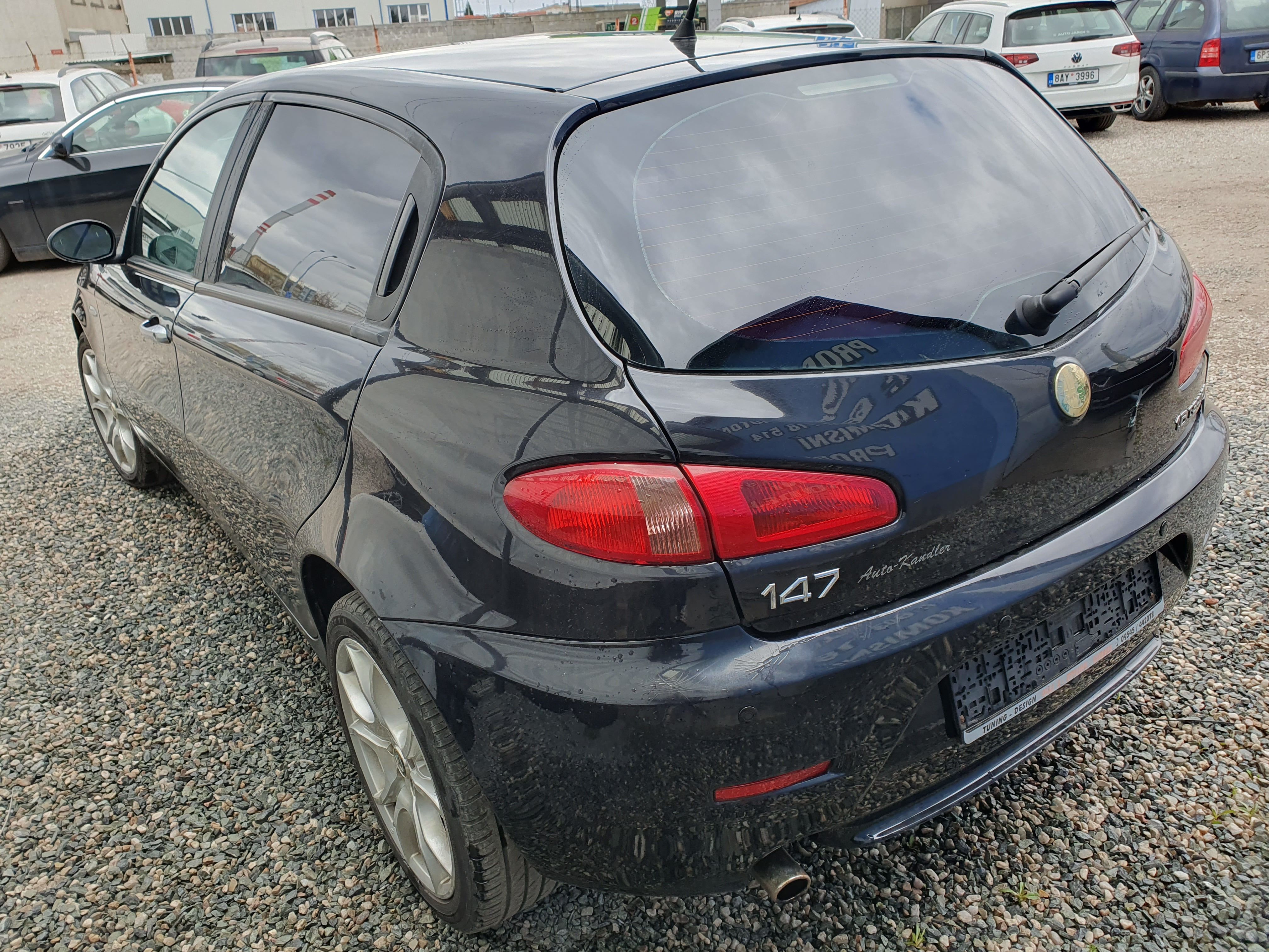 Alfa Romeo 147, 1.6 í 88 KW - fotka 4