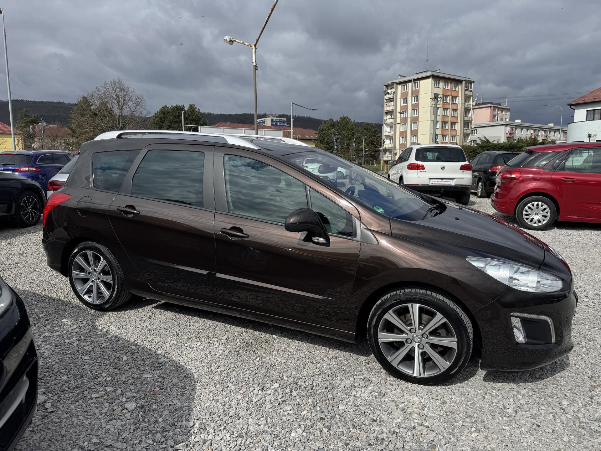 Peugeot 308, 1.6-16V,SW,rezervace - fotka 3