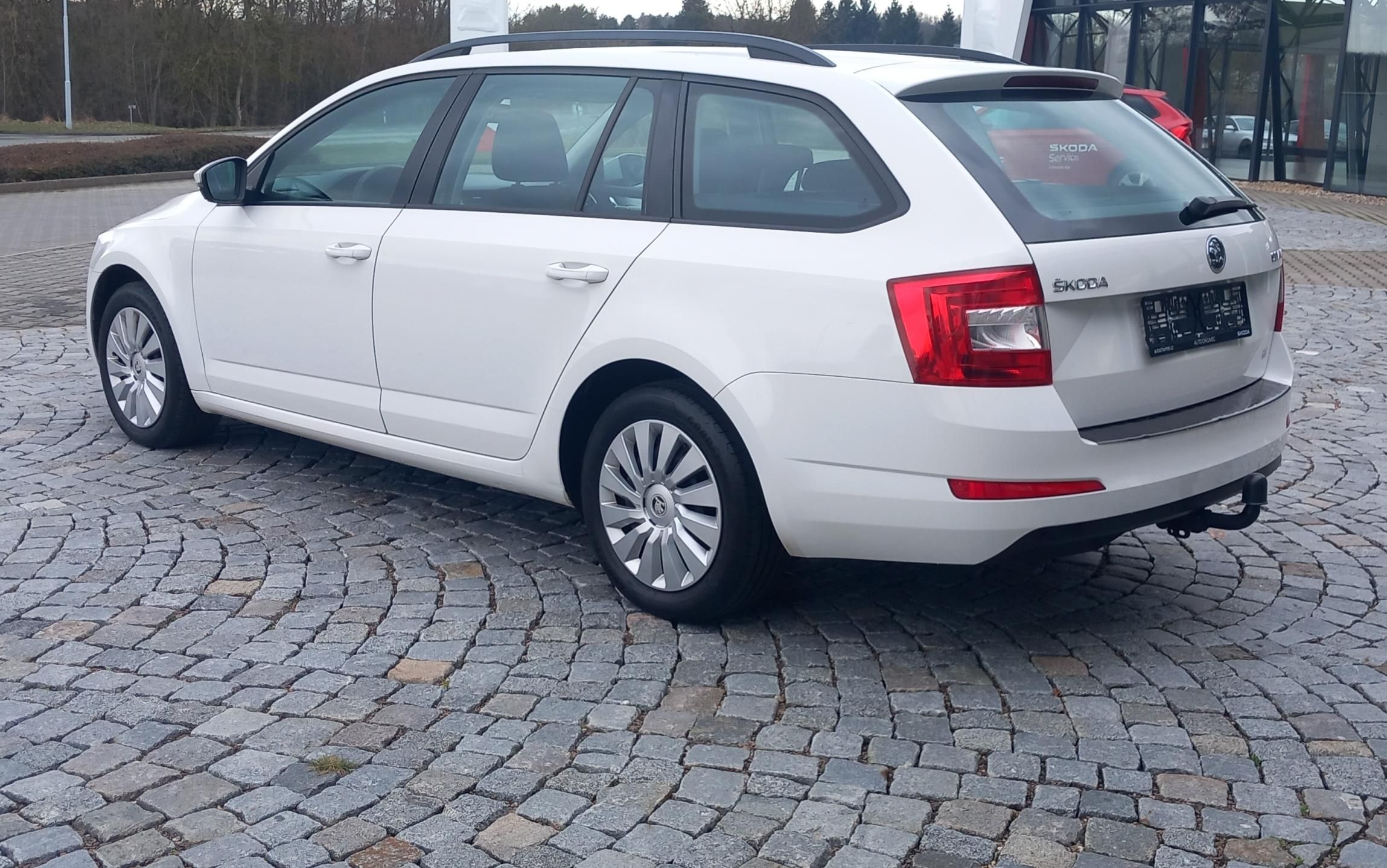 Škoda Octavia, 1.4 TSI Ambition - fotka 6