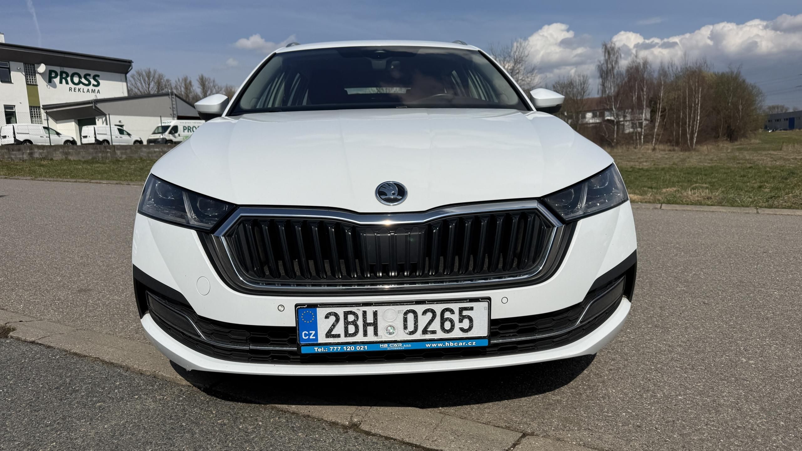 Škoda Octavia, 2.0TDI KOMBI MANUÁL - fotka 3