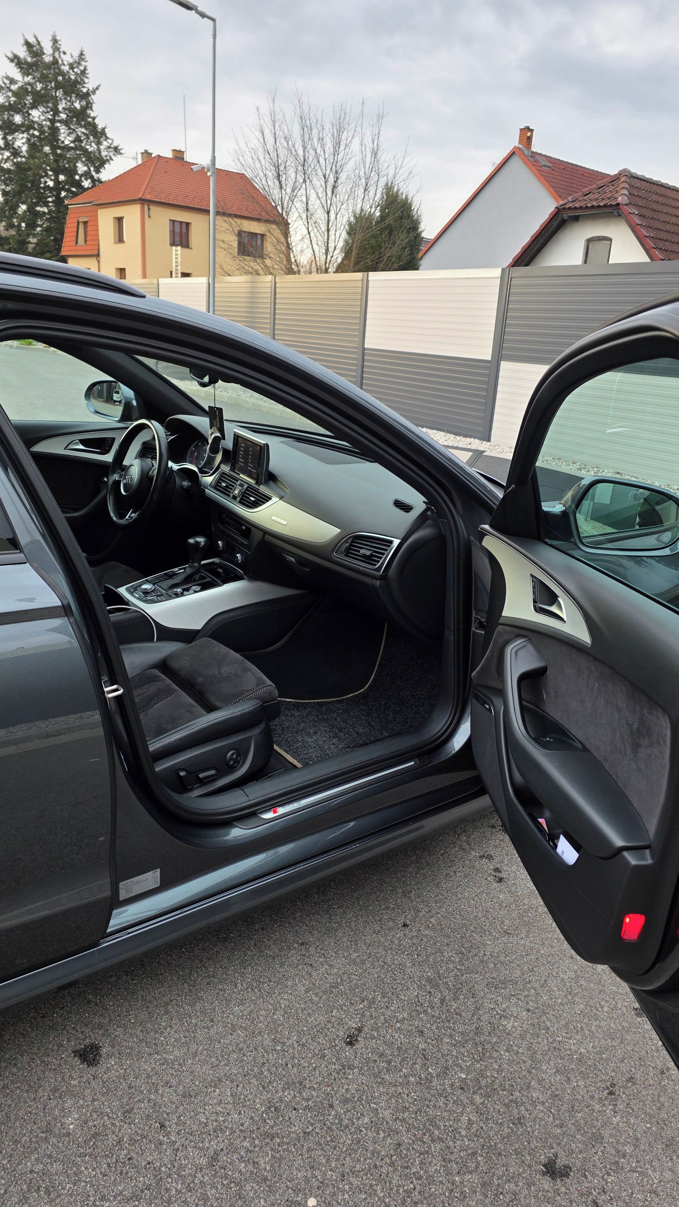 Audi A6 Avant - fotka 5