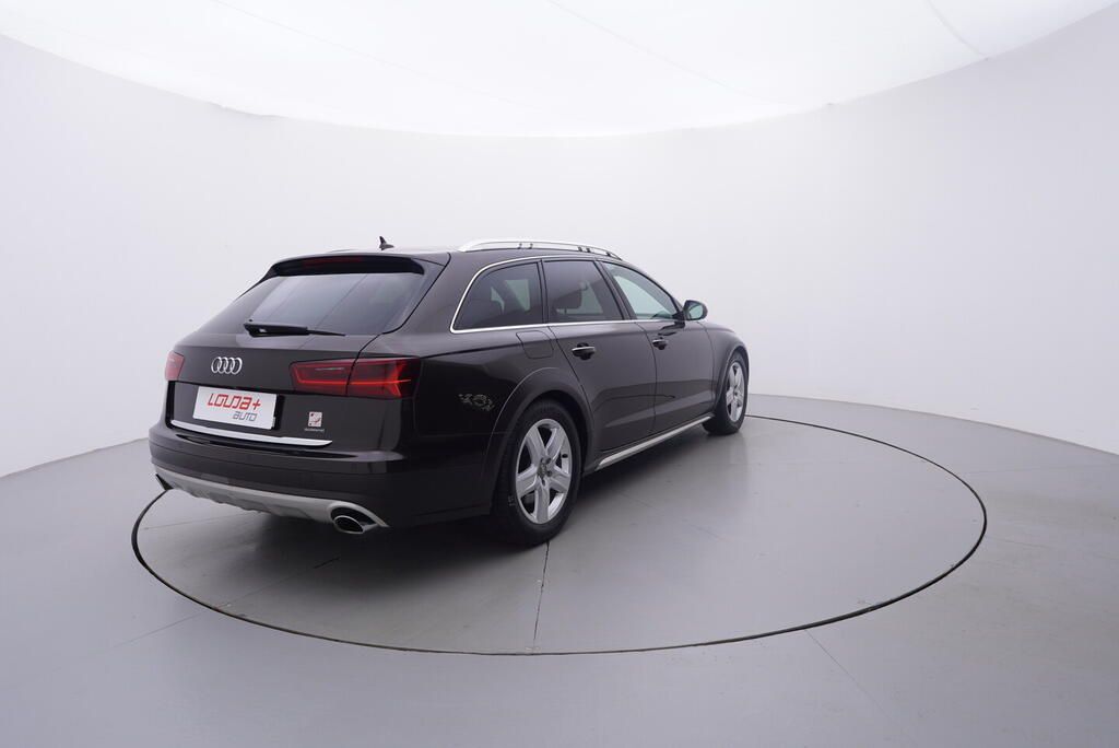 Audi A6 allroad, S-Line 3.0 TDI 235 kW - fotka 5