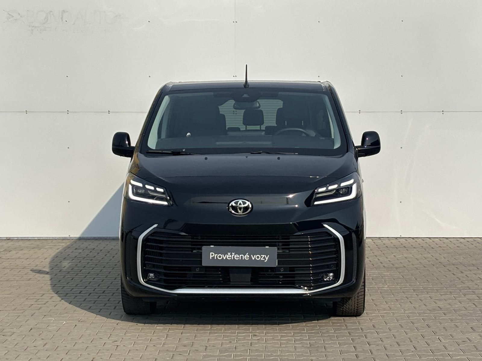 Toyota Proace Verso, 2.0 D-4D L2 VIP Webasto AT - fotka 4