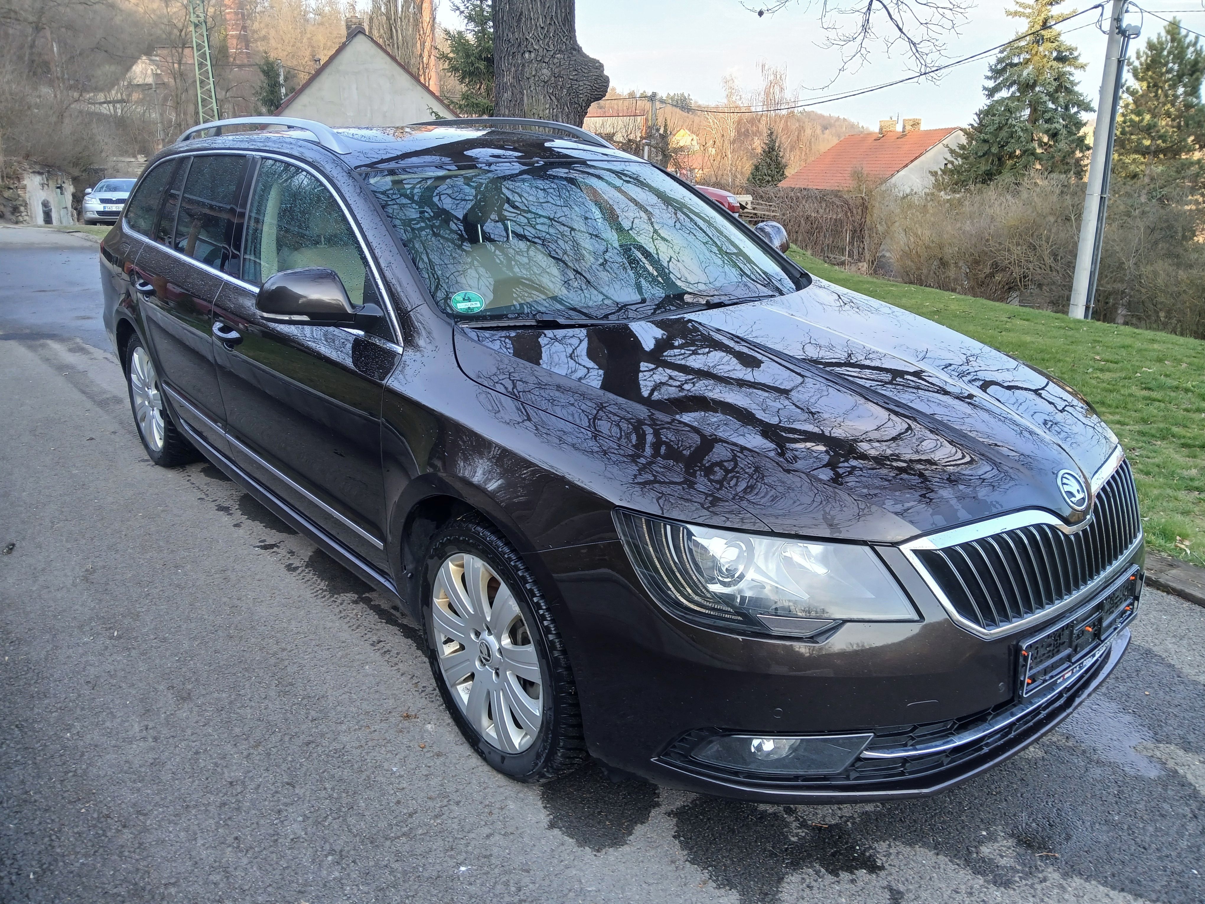 Škoda Superb, 3,6 FSI 191 KW -4X4 - fotka 3