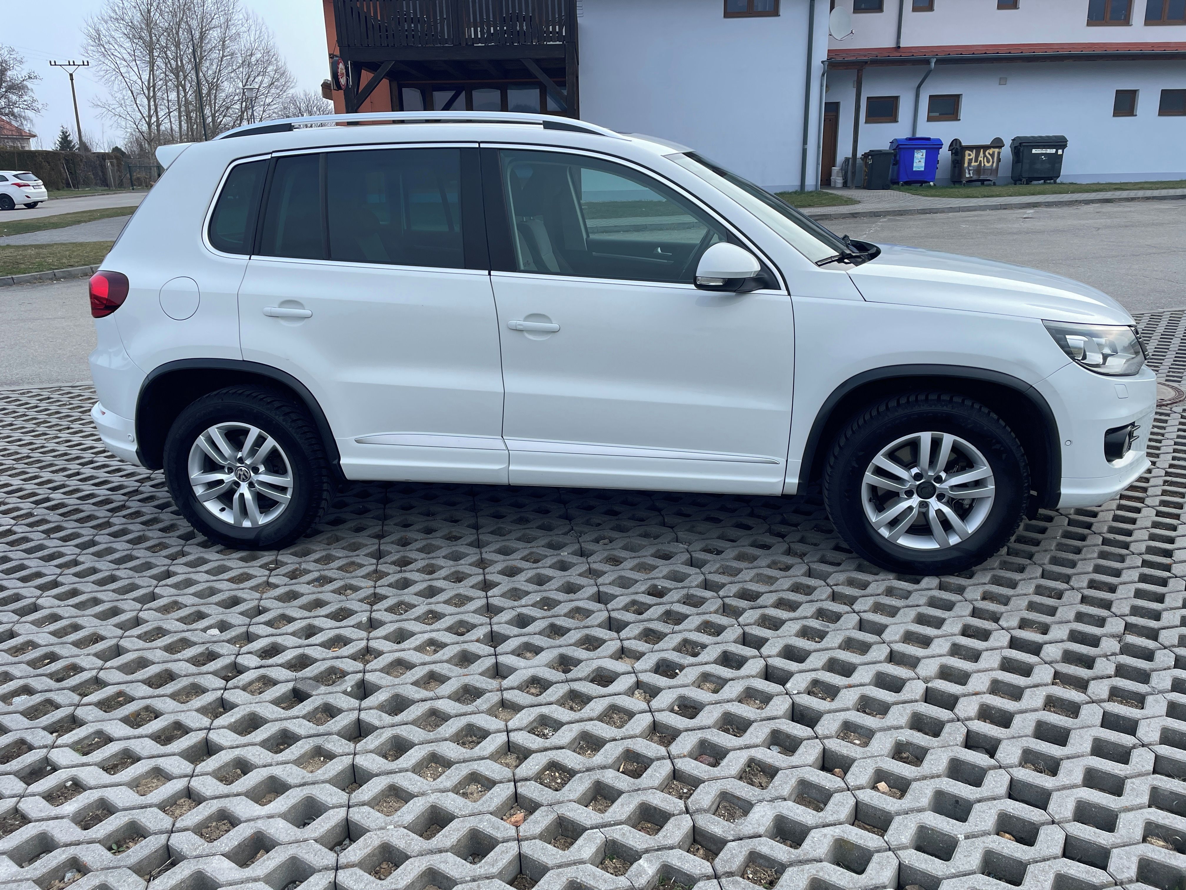 Volkswagen Tiguan, 2,0TDi 110Kw-----PRODÁNO------ - fotka 4