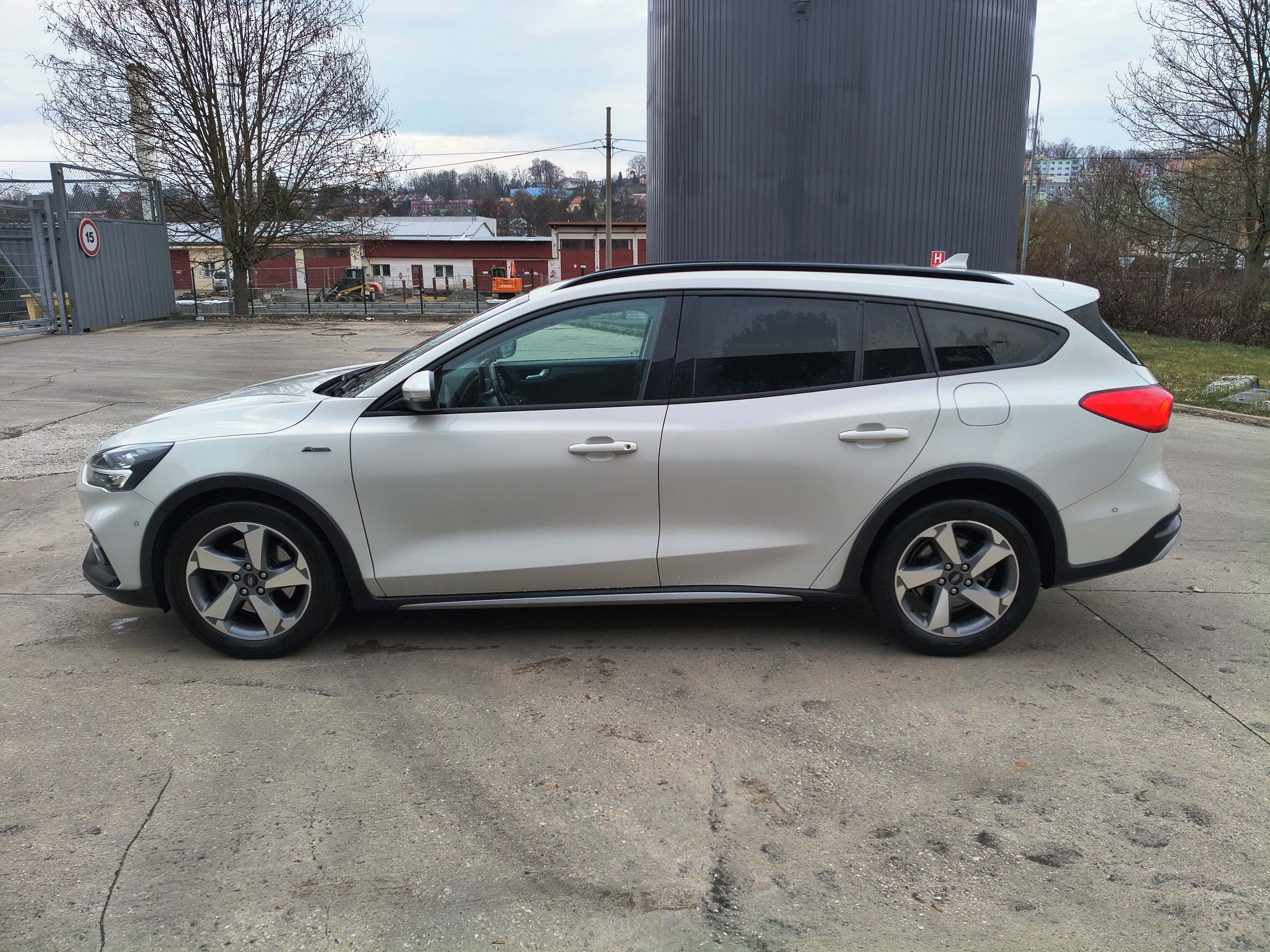 Ford Focus, 110kw 6 kvaltu ACTIVE - fotka 6