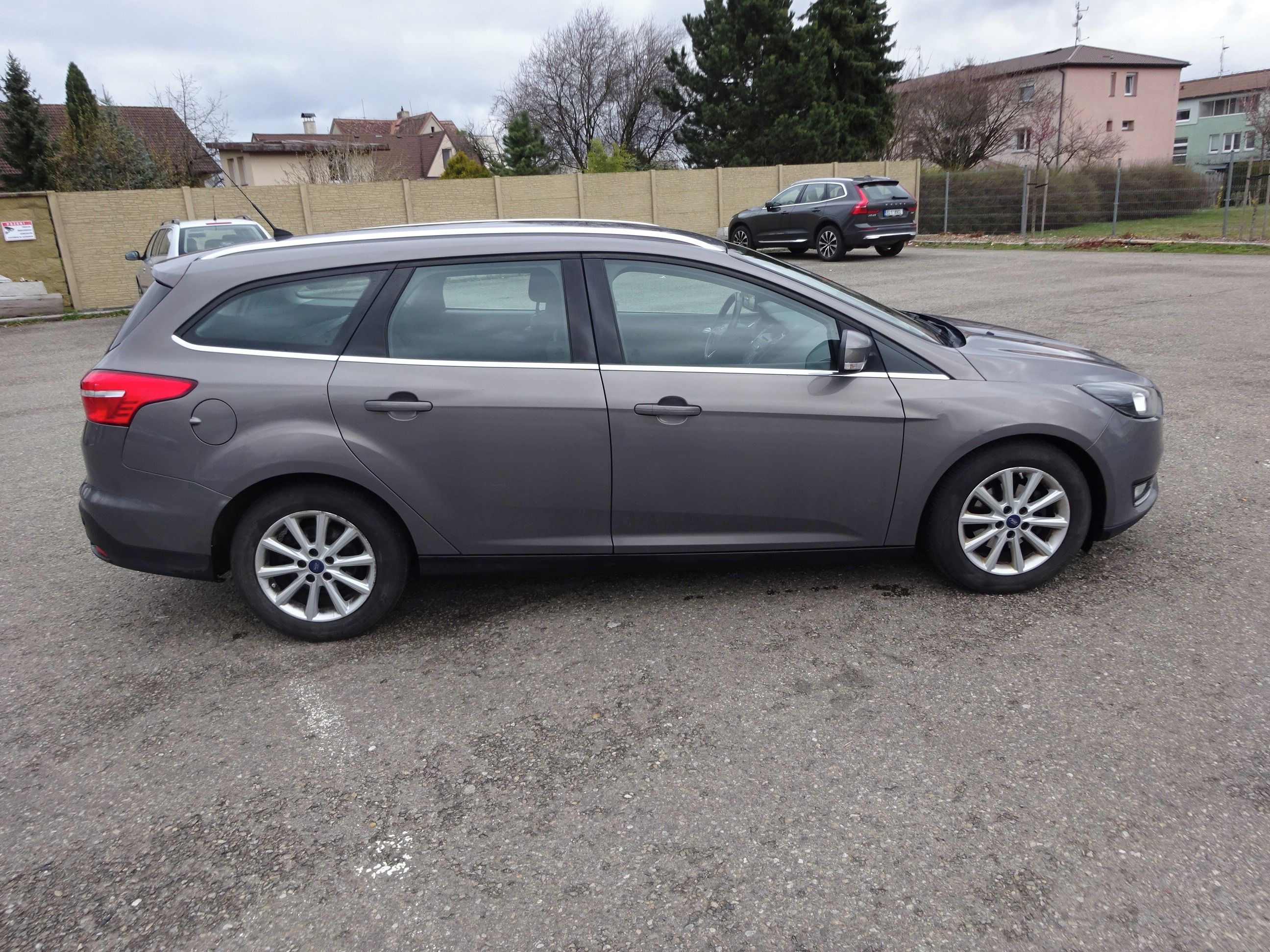 Ford Focus, 1.0i (92 KW) - fotka 3
