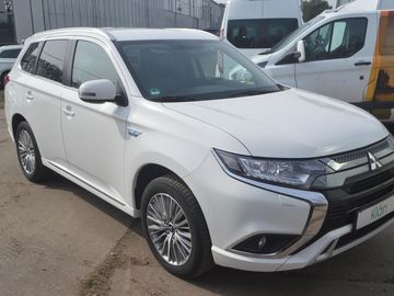 2,4PHEV 1.MAJ 4x4 CEBIA TOP