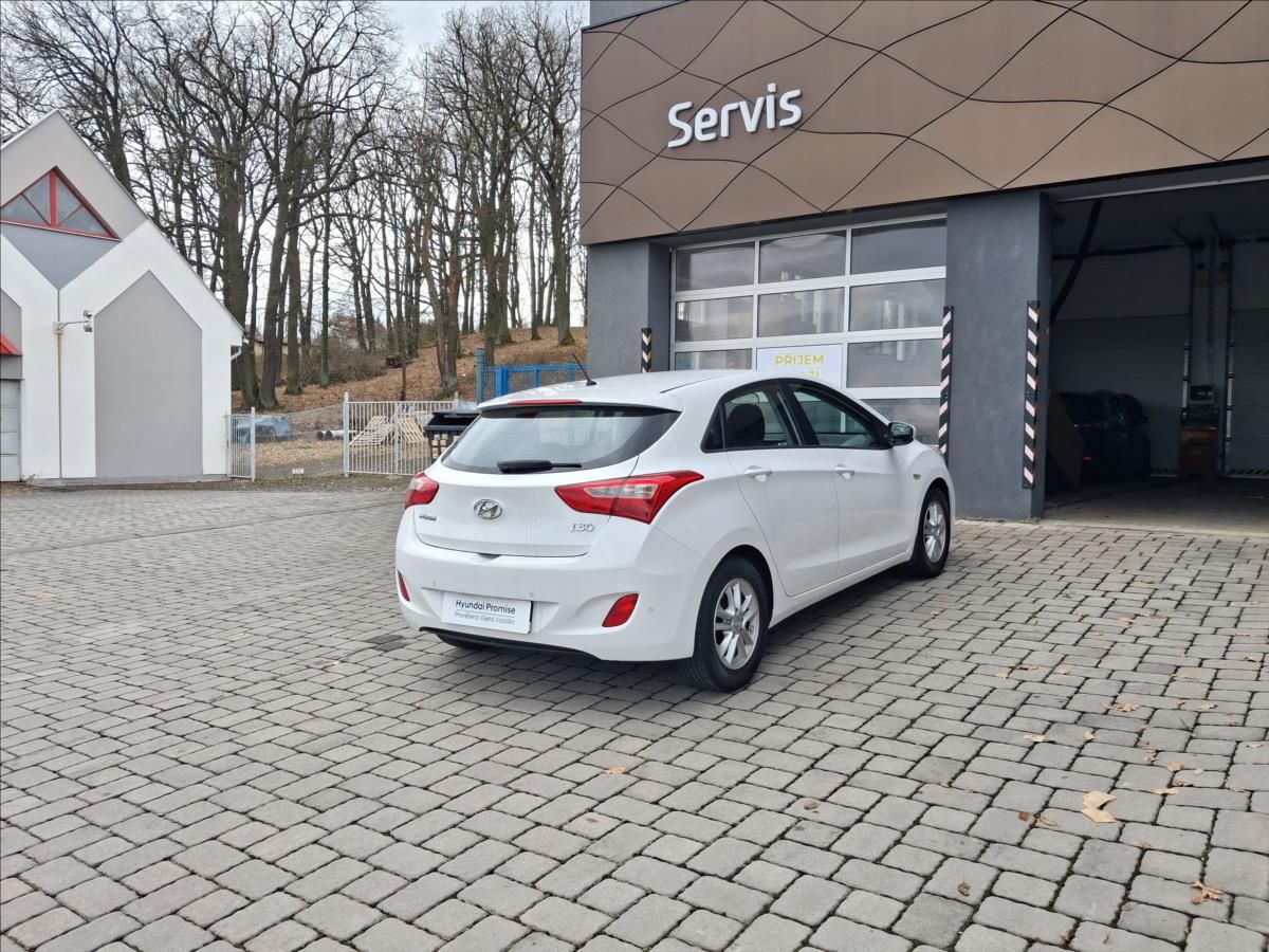 Hyundai i30, 1,6 GDI Trikolor - fotka 2