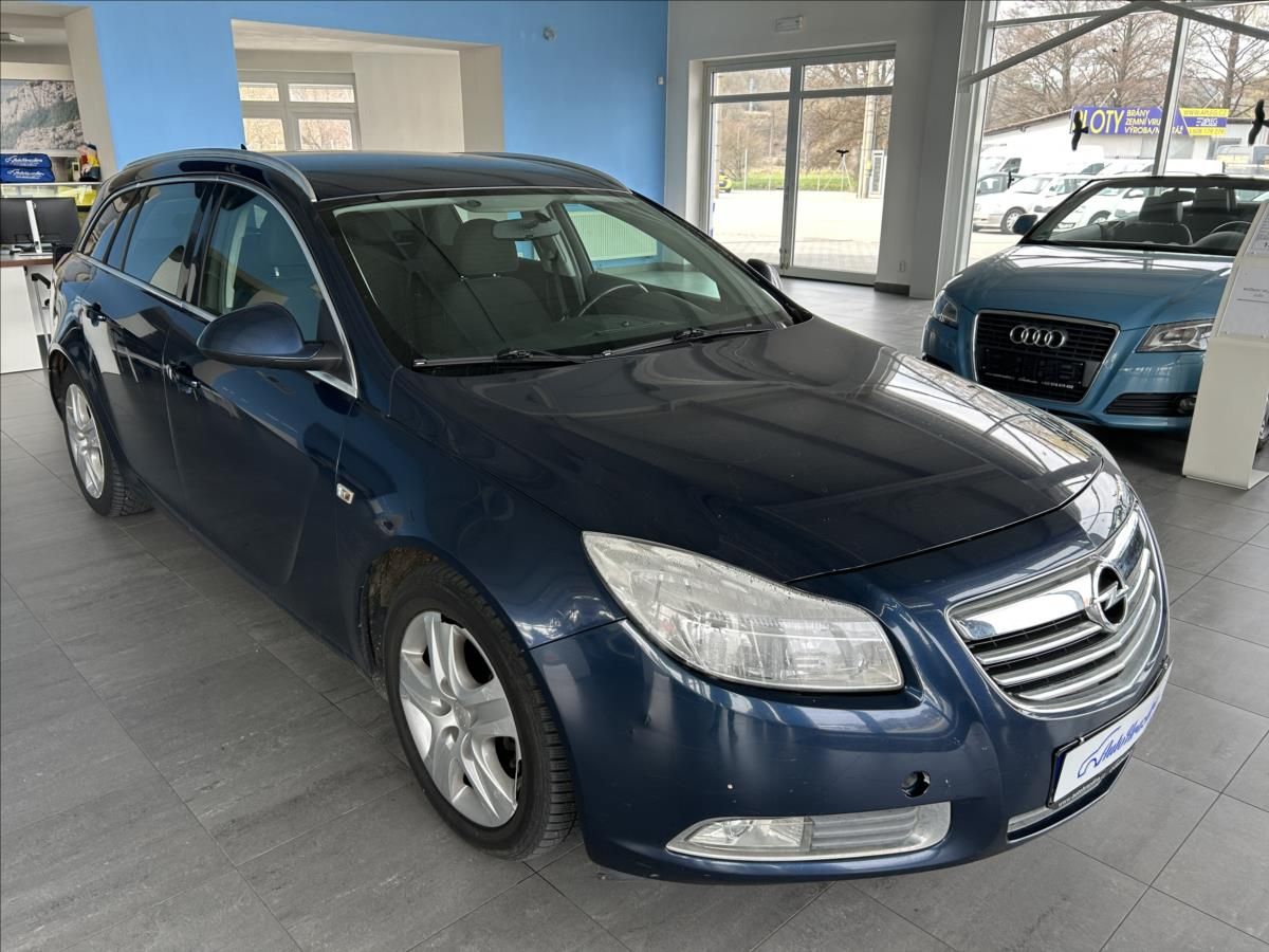 Opel Insignia, 2,0   CDTi,SERVISNÍ KNÍŽKA