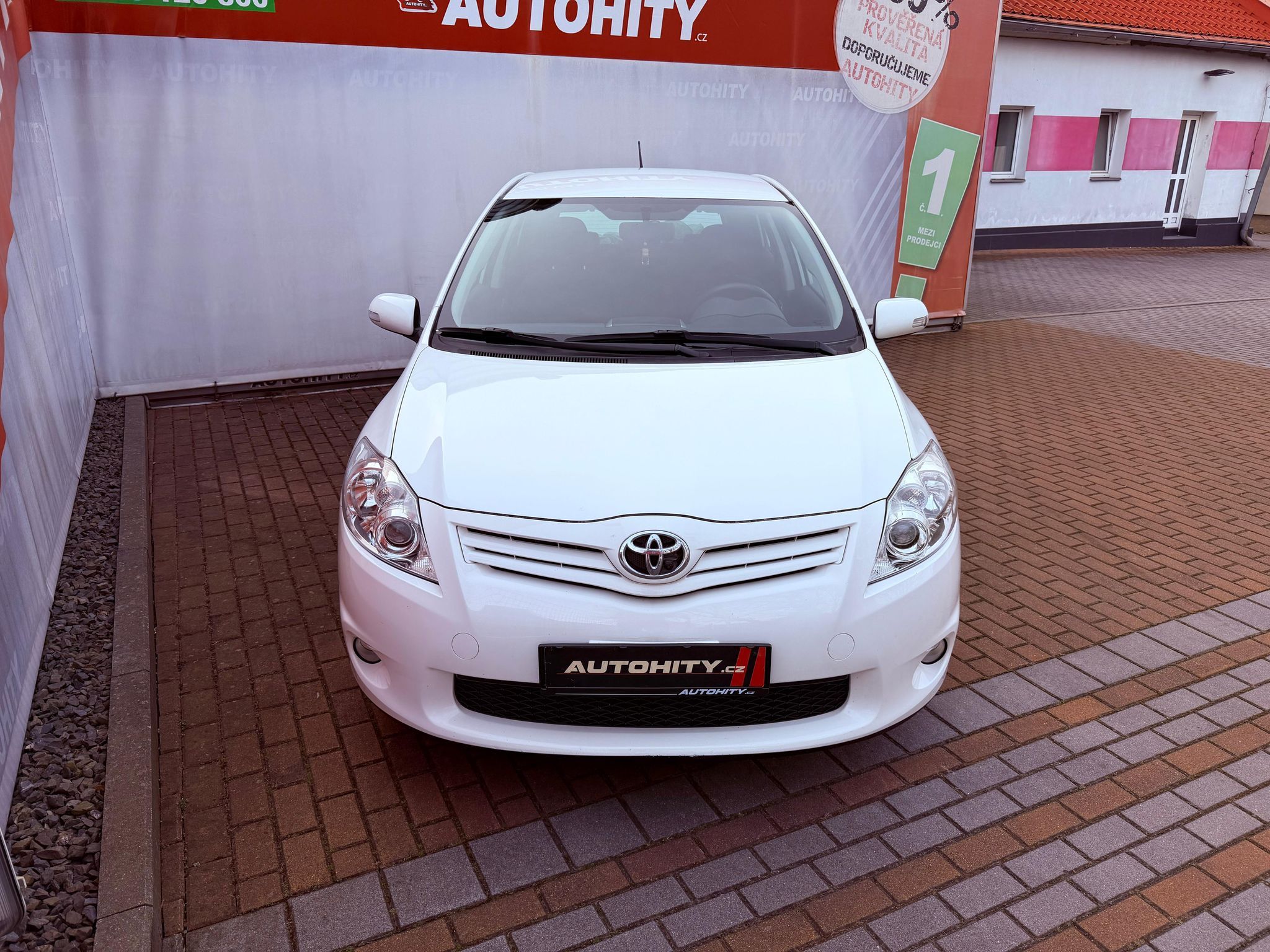 Toyota Auris, 1.6 Valvematic, ČR - fotka 2