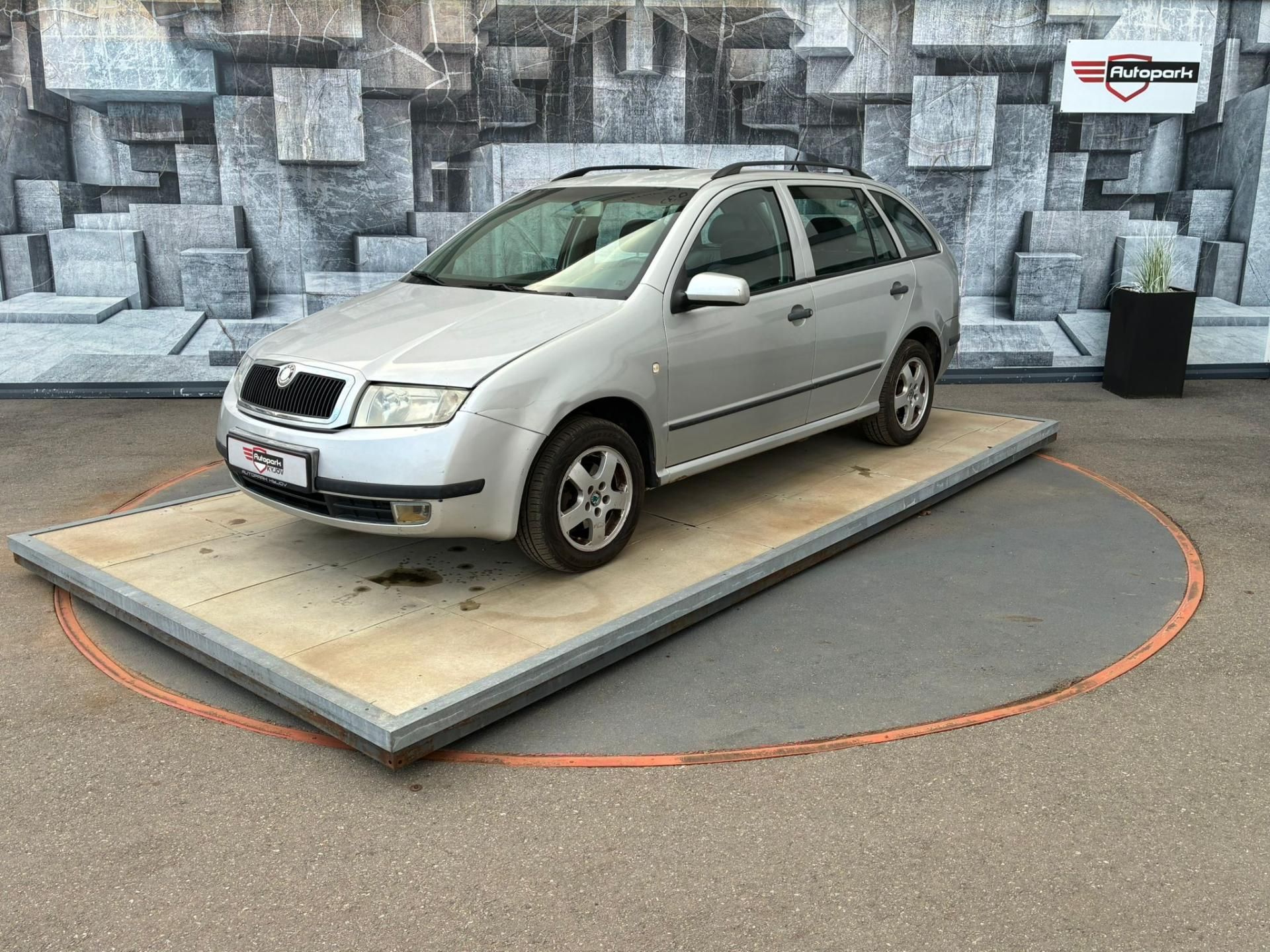 Škoda Fabia, 1.9TDi, 74KW,KŮŽE,TEMP.VYH.SED - fotka 3