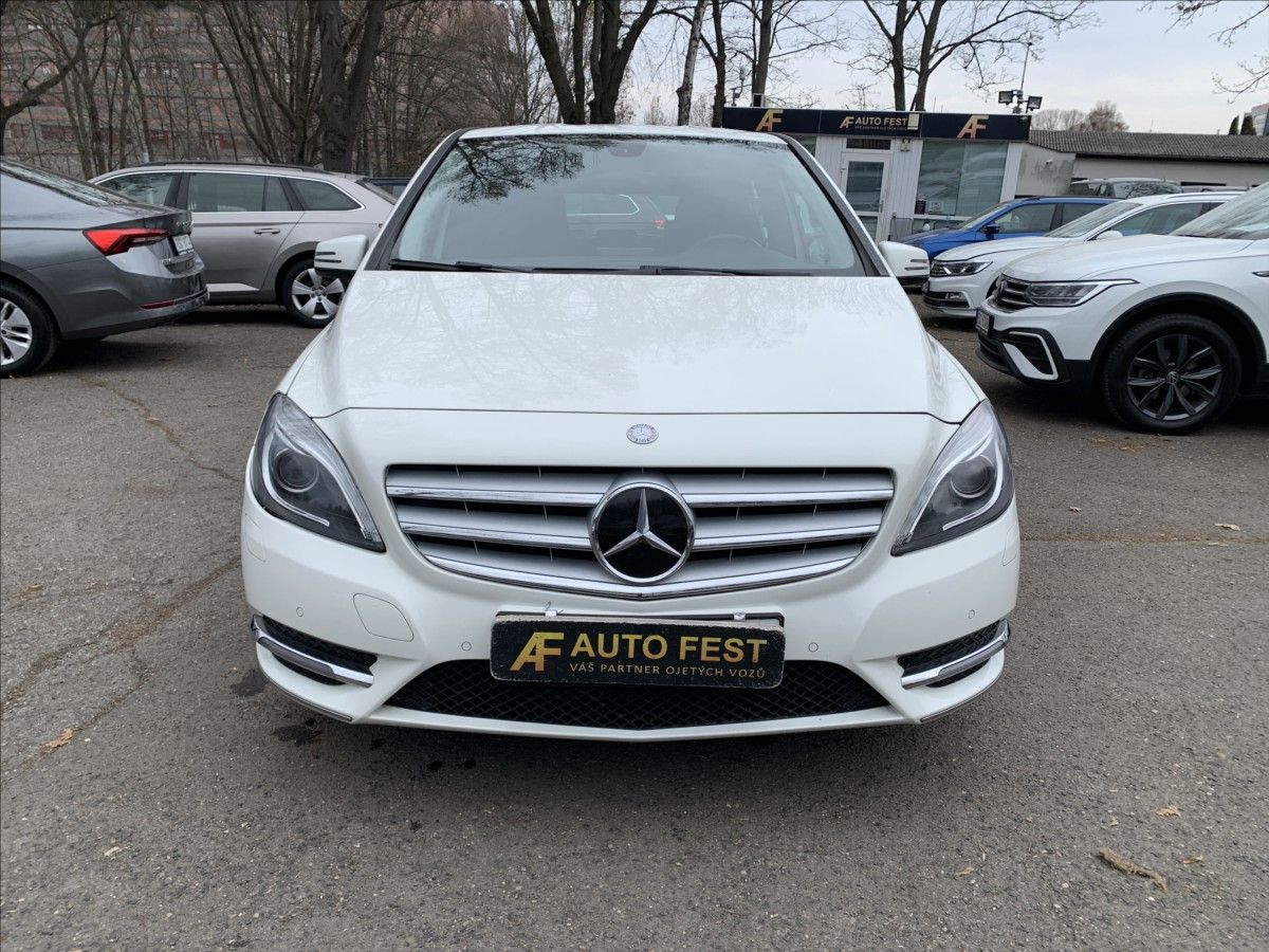 Mercedes-Benz Třídy B, 1,6 B180 ČR - fotka 2