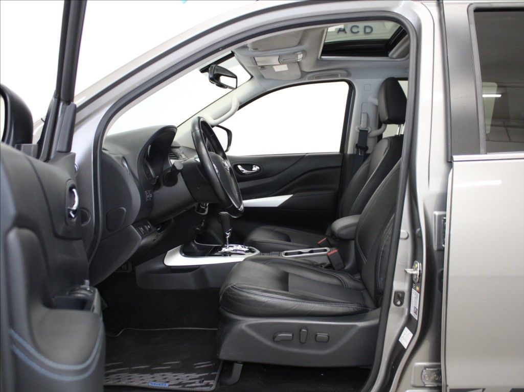 Nissan Navara, 2,3 dCi AT AWD N-GUARD 1.maj. - fotka 6