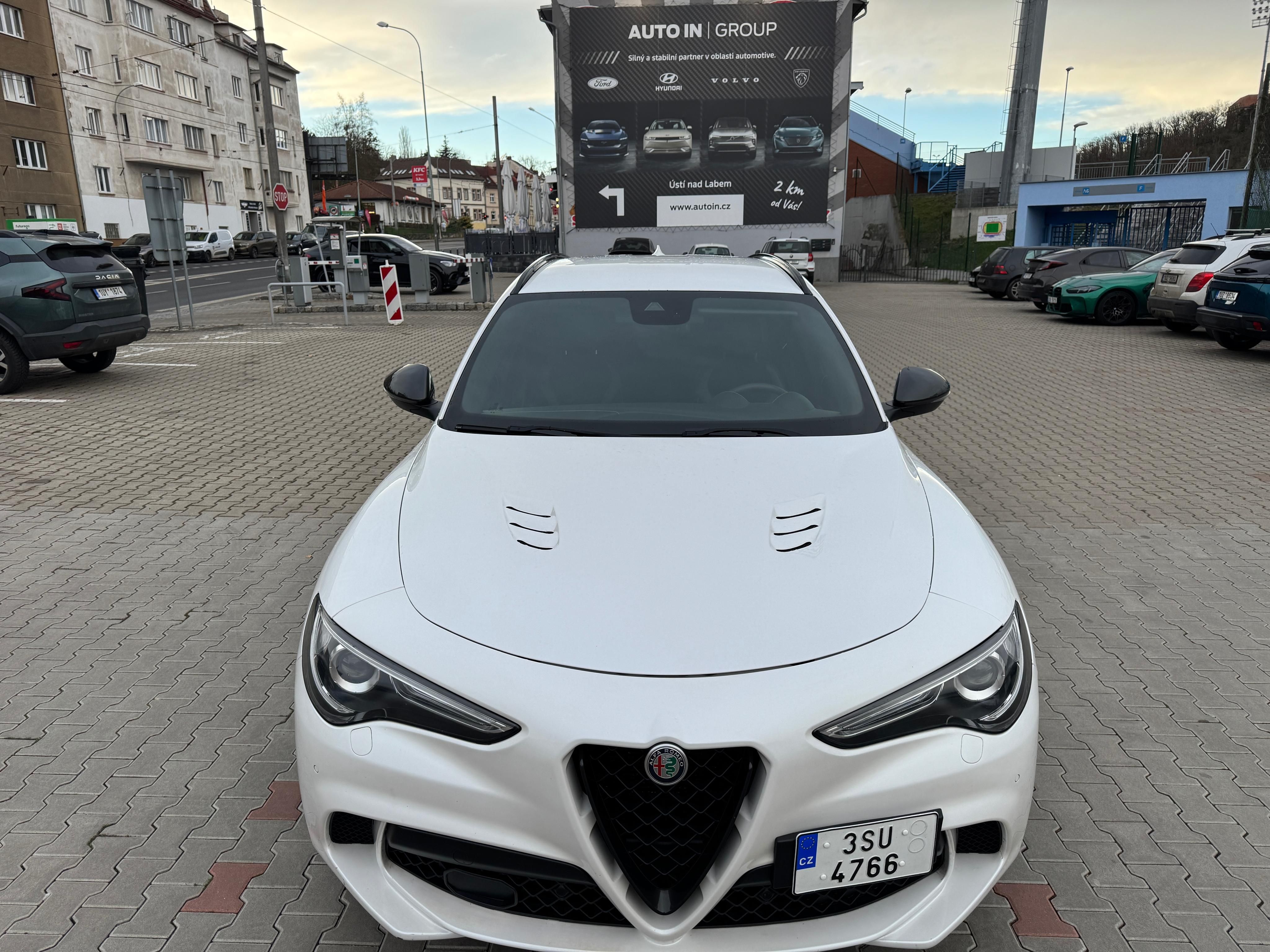 Alfa Romeo Stelvio, 2,9 V6 QV 510k AT8 ZF Q4 - fotka 2